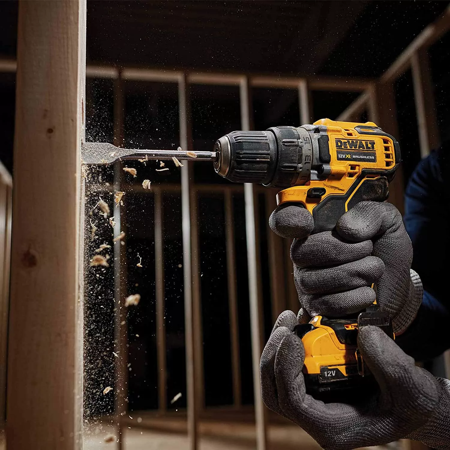 دریل پیچ گوشتی شارژی دیوالت مدل DCD701D2