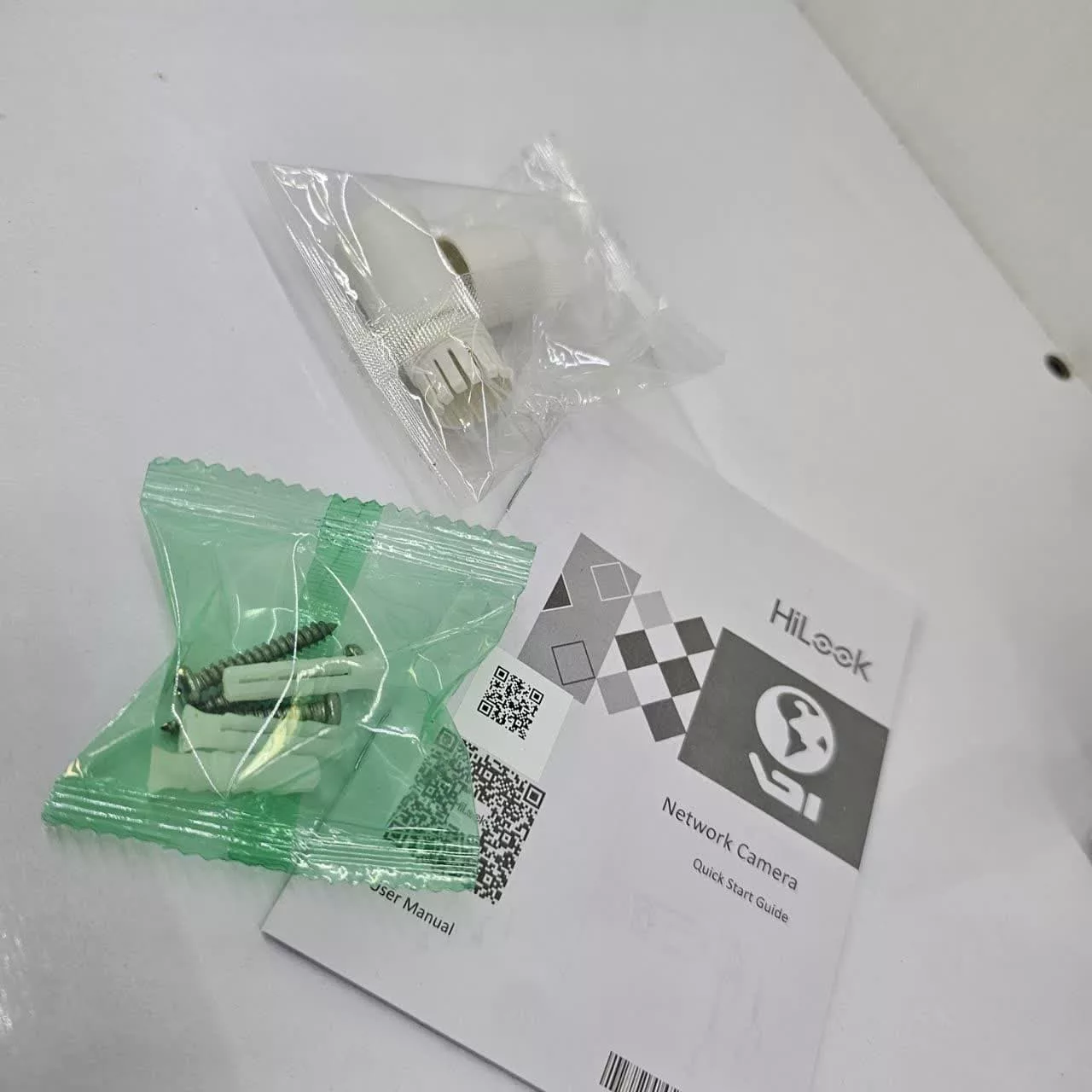 دوربین مداربسته تحت شبکه هایلوک مدل IPC-B440HA-LU