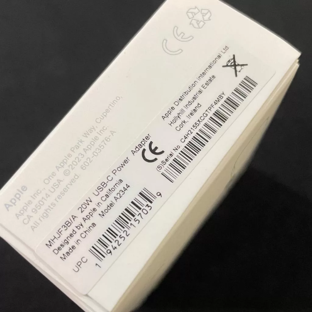 شارژر دیواری 20 وات مدل B/A-APPLE REDINGTON