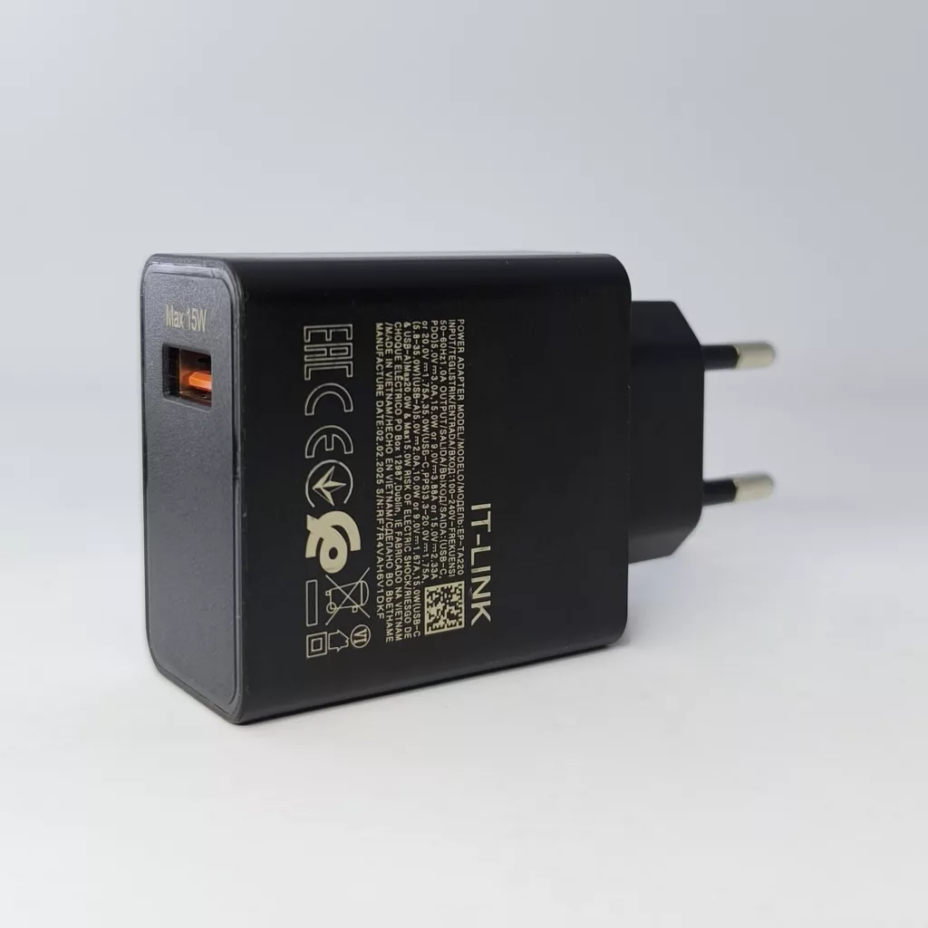 شارژر دیواری 15 وات آی تی لینک مدل TA220 به همراه کابل USB به usb-C