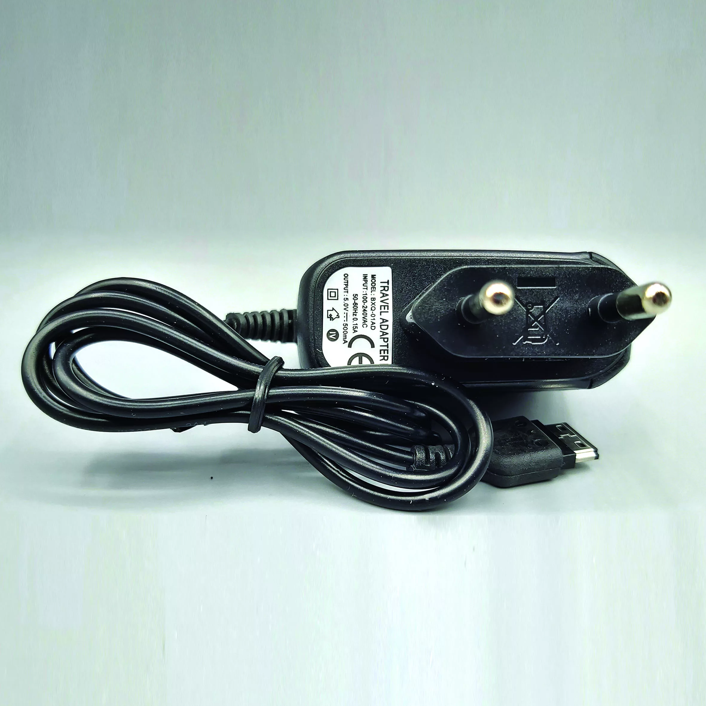 شارژر دیواری مدل D880