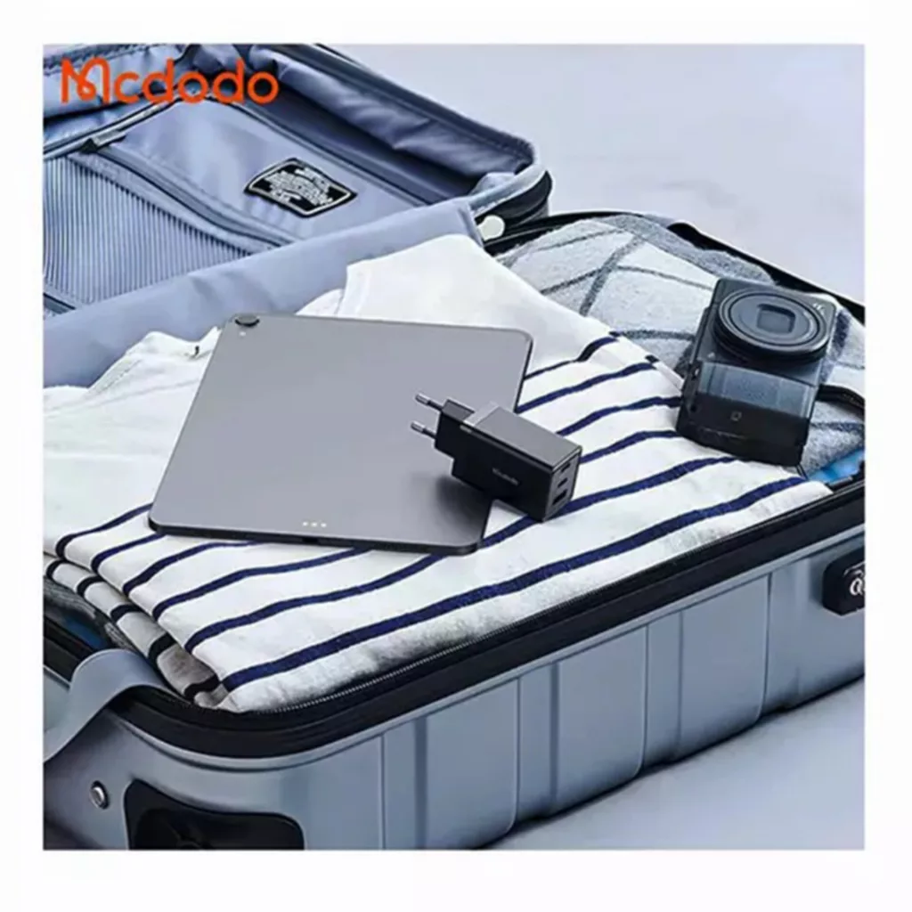 شارژر دیواری67 وات مک دودو مدل  Gan 5 pro ch-1544 به همراه کابل لایتنینگ