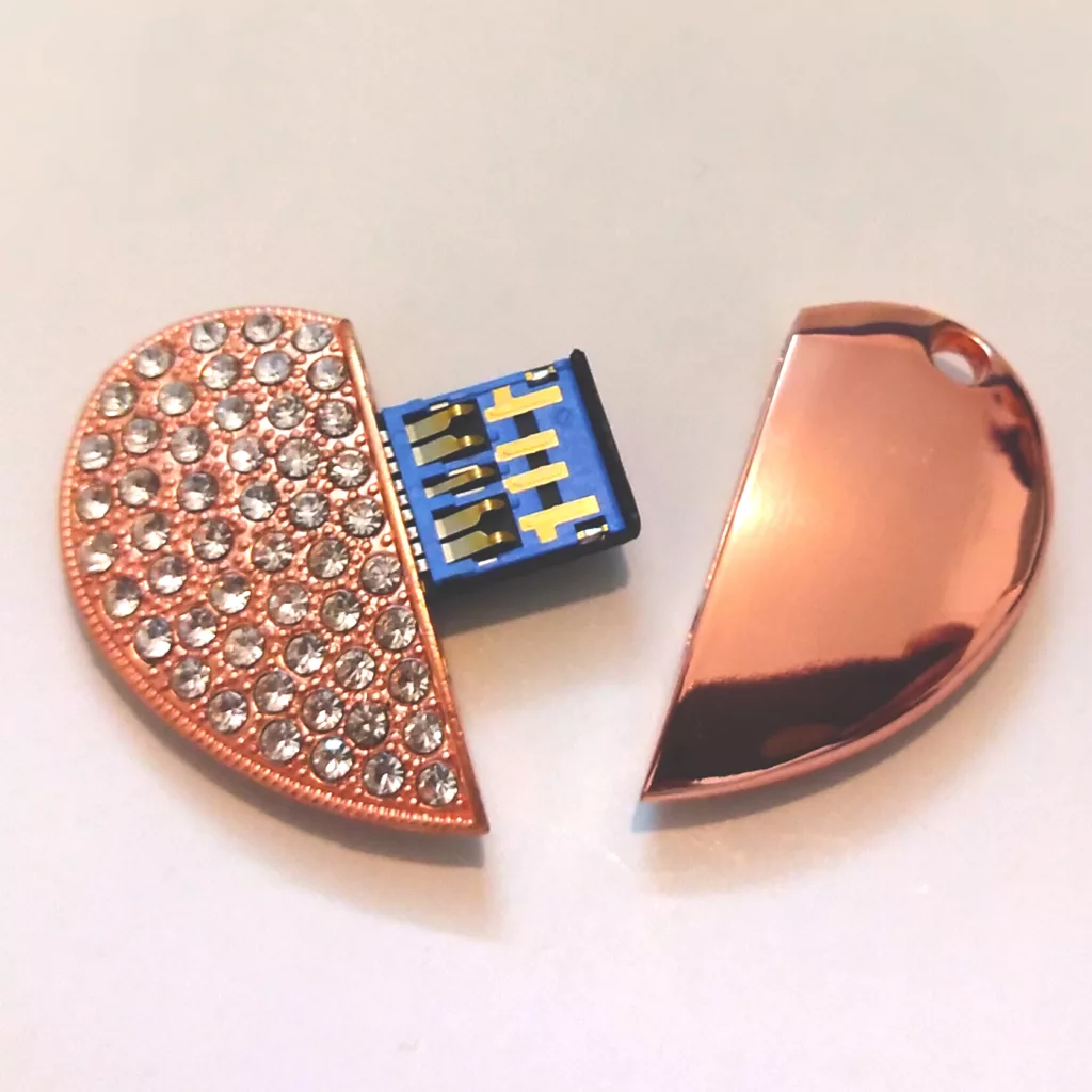 فلش مموری پرلیت یو اس بی طرح قلب مدل UJ-06-U.3 ظرفیت 64 گیگابایت