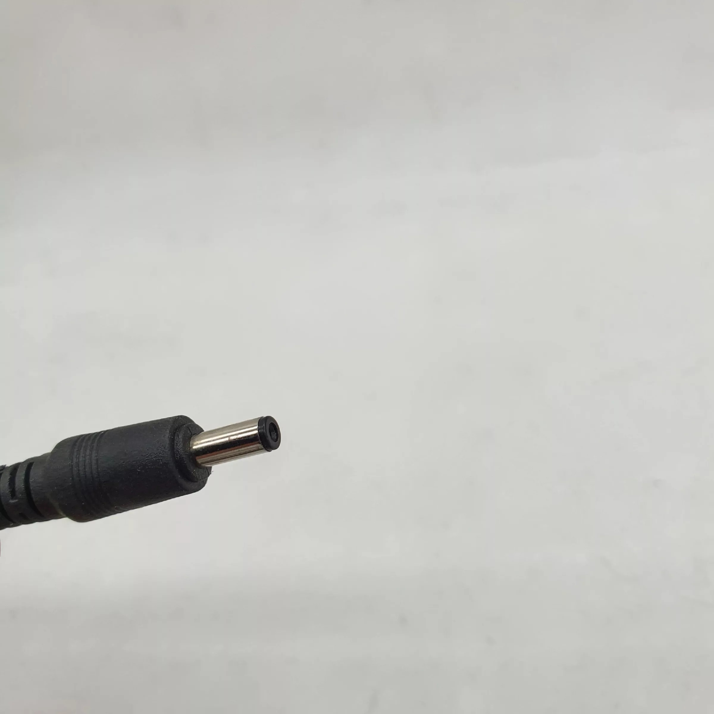 شارژر دیواری 5 ولت استاروان مدل ST