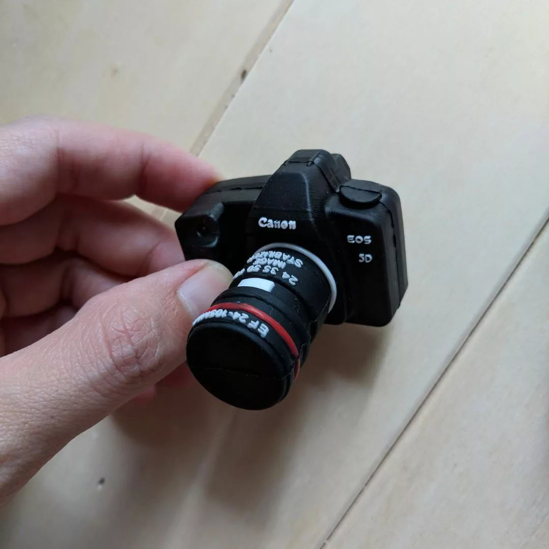 فلش مموری پرلیت یو اس بی طرح دوربین عکاسی مدل P1-U3 ظرفیت 128 گیگابایت