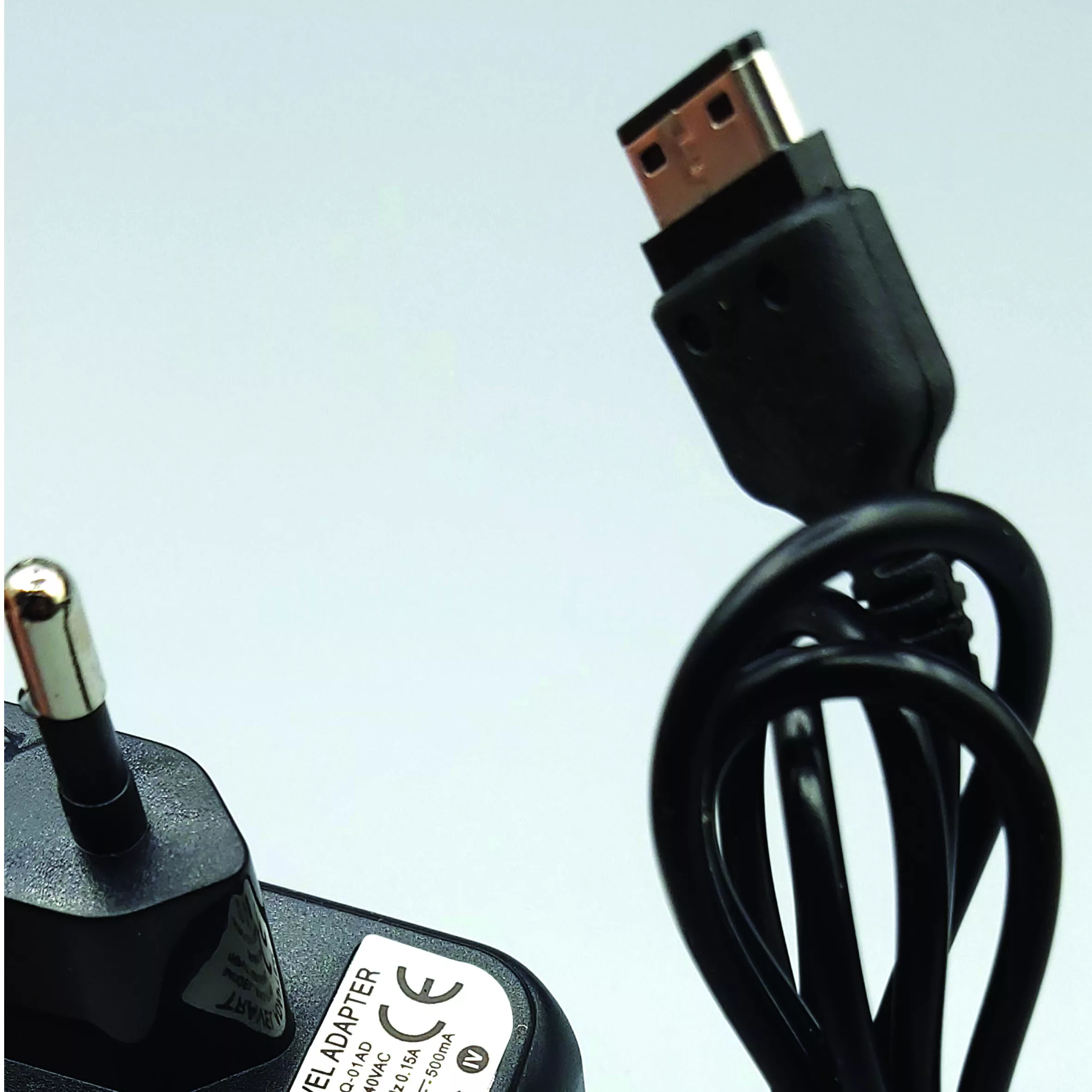 شارژر دیواری مدل D880