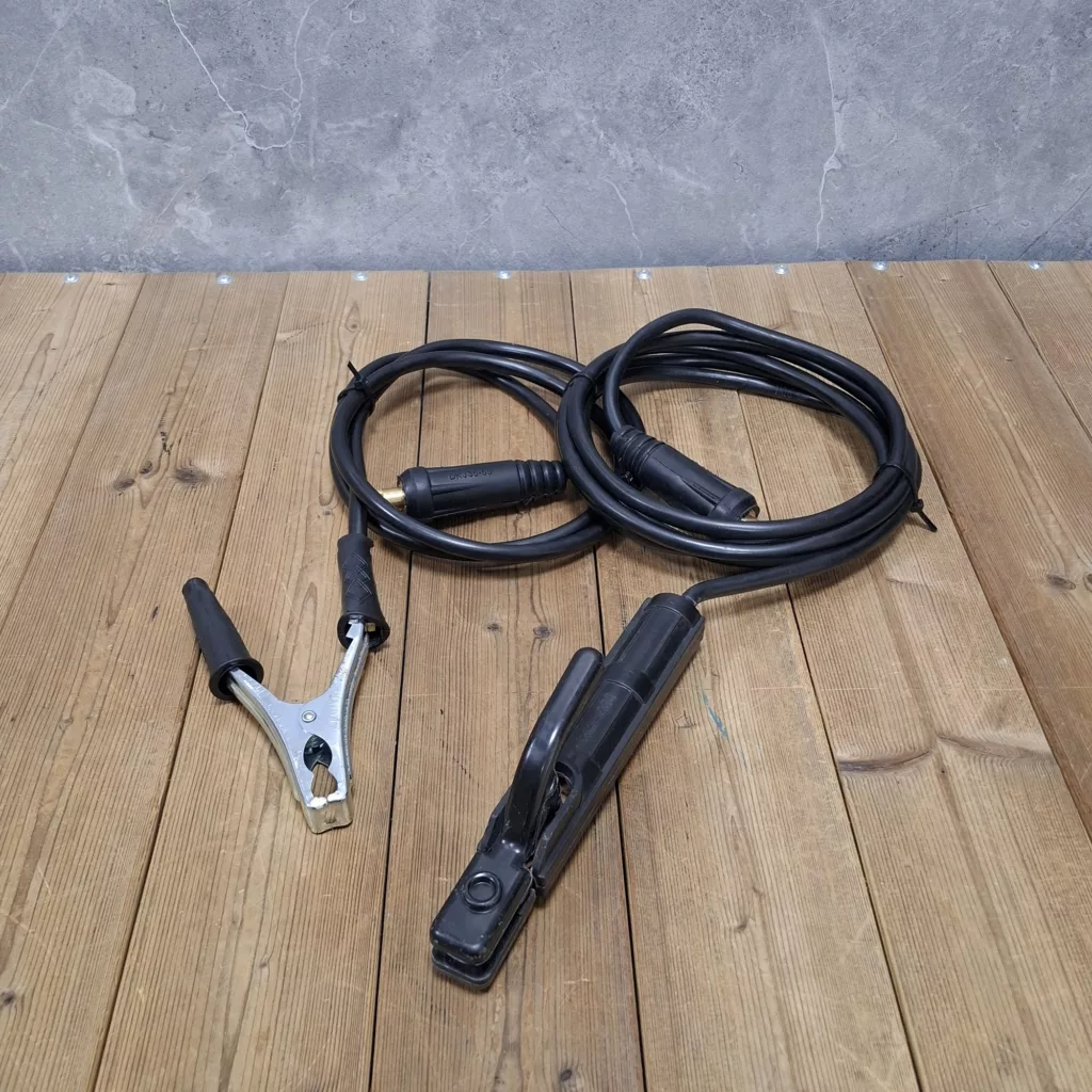 دستگاه جوش صنعتی 160 آمپر مکث اچ ام تی مدل 315