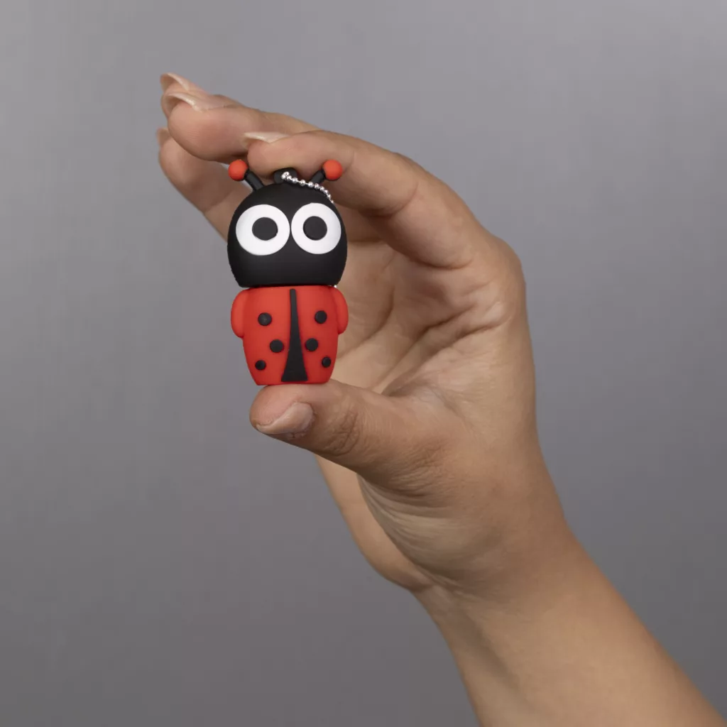 فلش مموری مدل کفشدوزک ایستاده ظرفیت 128 گیگابایت