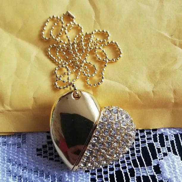 فلش مموری پرلیت یو اس بی مدل قلب W-02 ظرفیت 64 گیگابایت