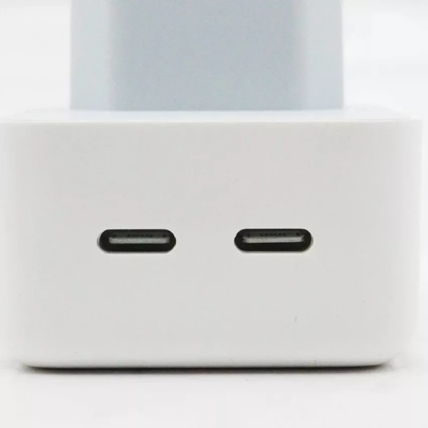 شارژر دیواری 50 وات مدل iph60 به همراه کابل USB-C به لایتنینگ