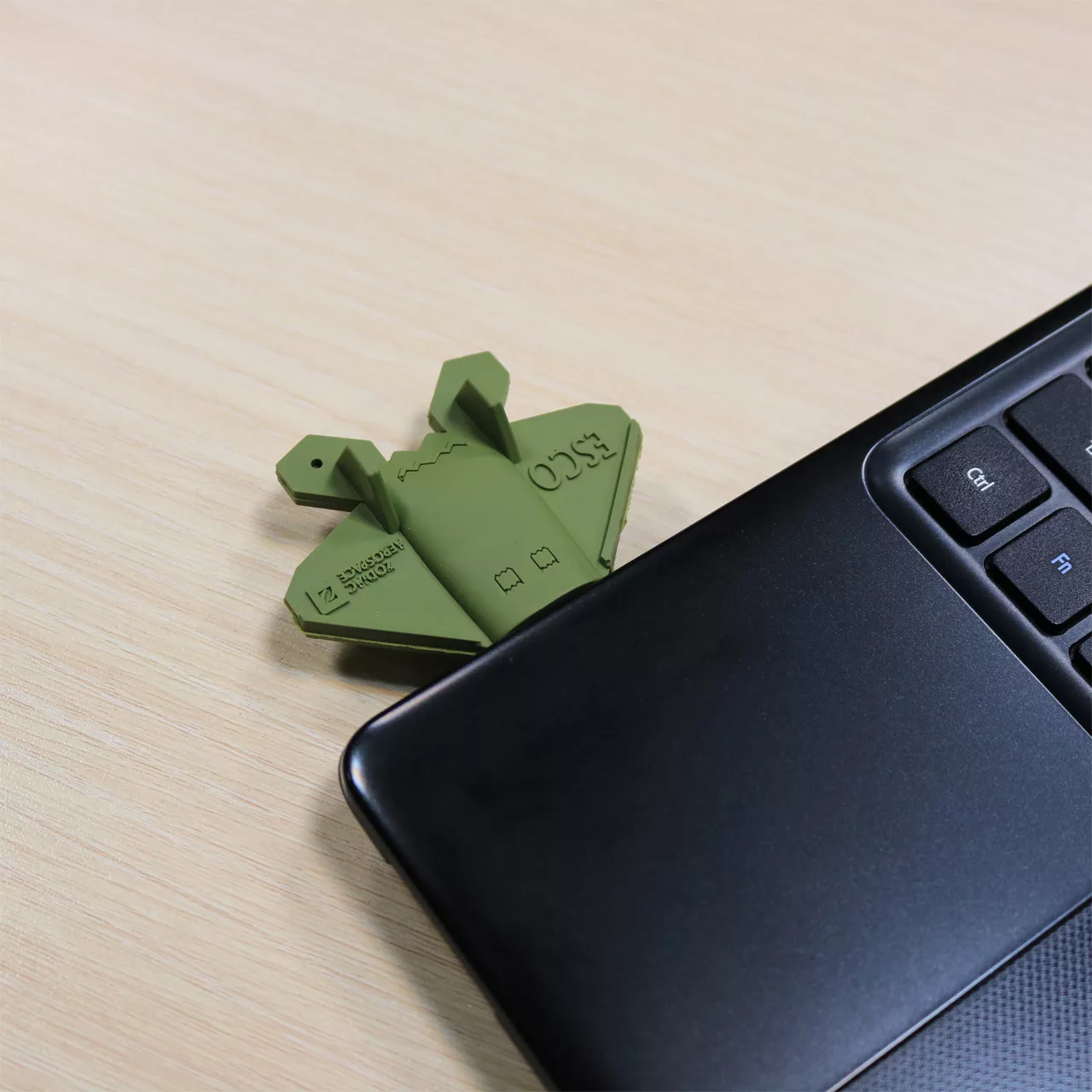 فلش مموری طرح هواپیمای جنگی مدل Ul-Warlane ظرفیت 8 گیگابایت