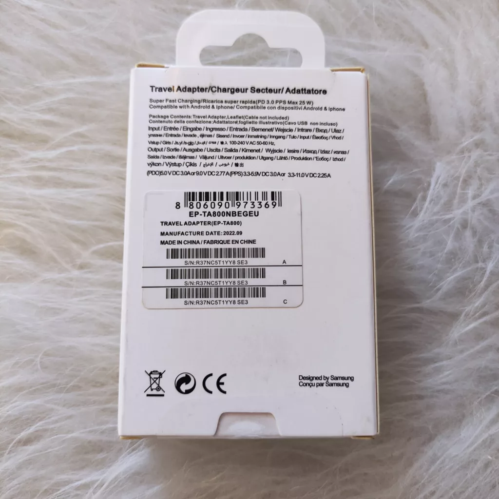 آداپتور شارژر مدل EP-TA800NBEGEU