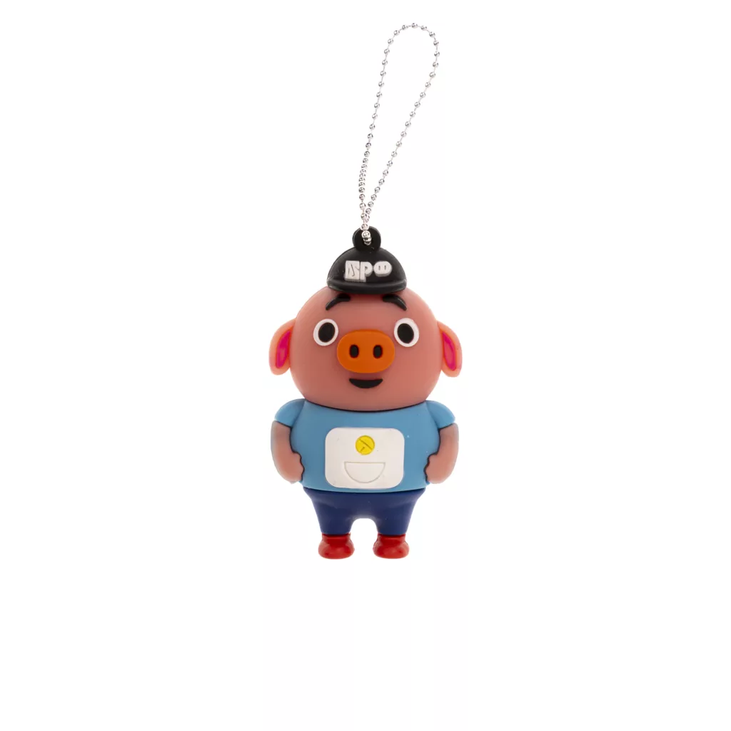 فلش مموری مدل خوک با لباس ورزشی آبی ظرفیت هشت گیگابایت