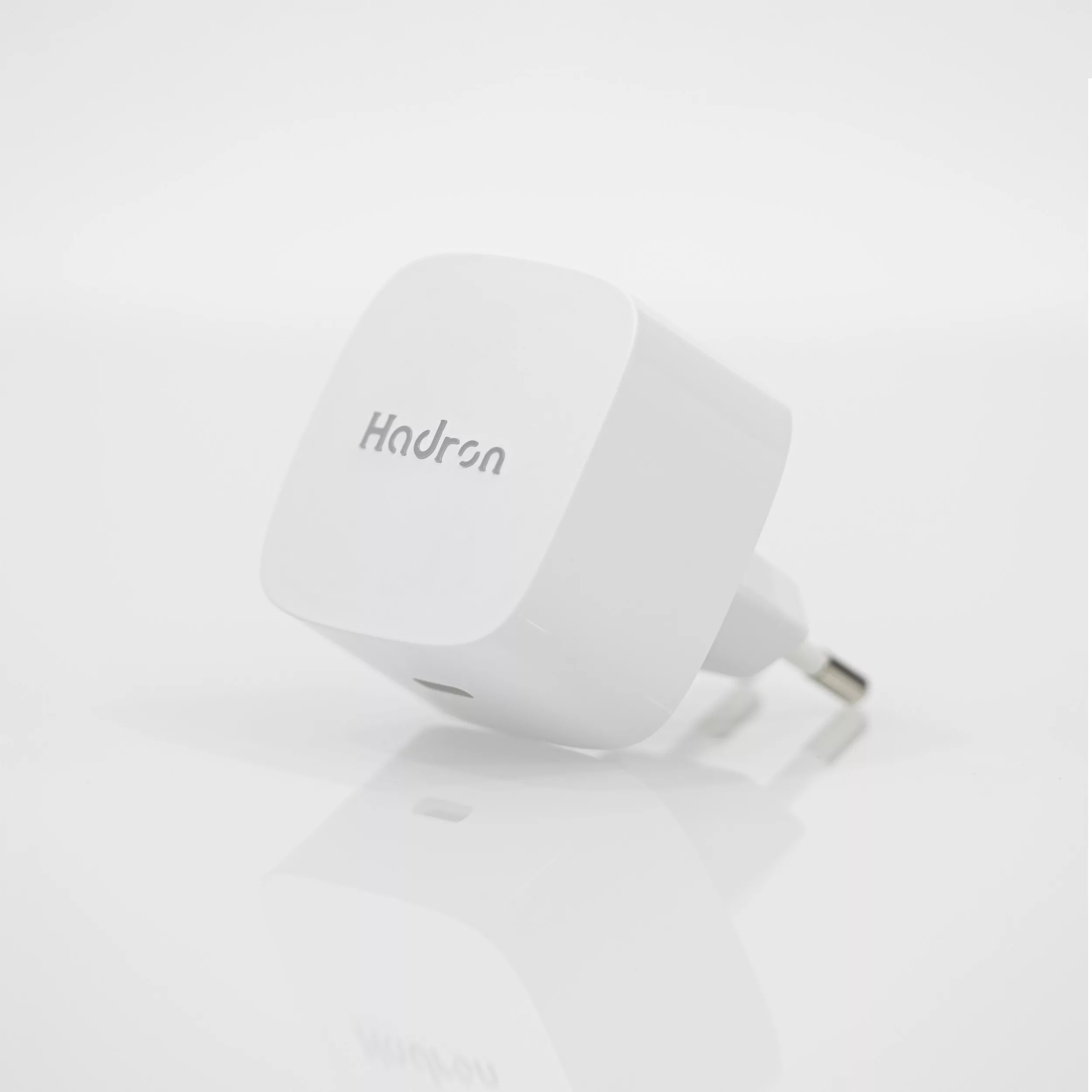 شارژر دیواری 33 وات هادرون مدل C1013