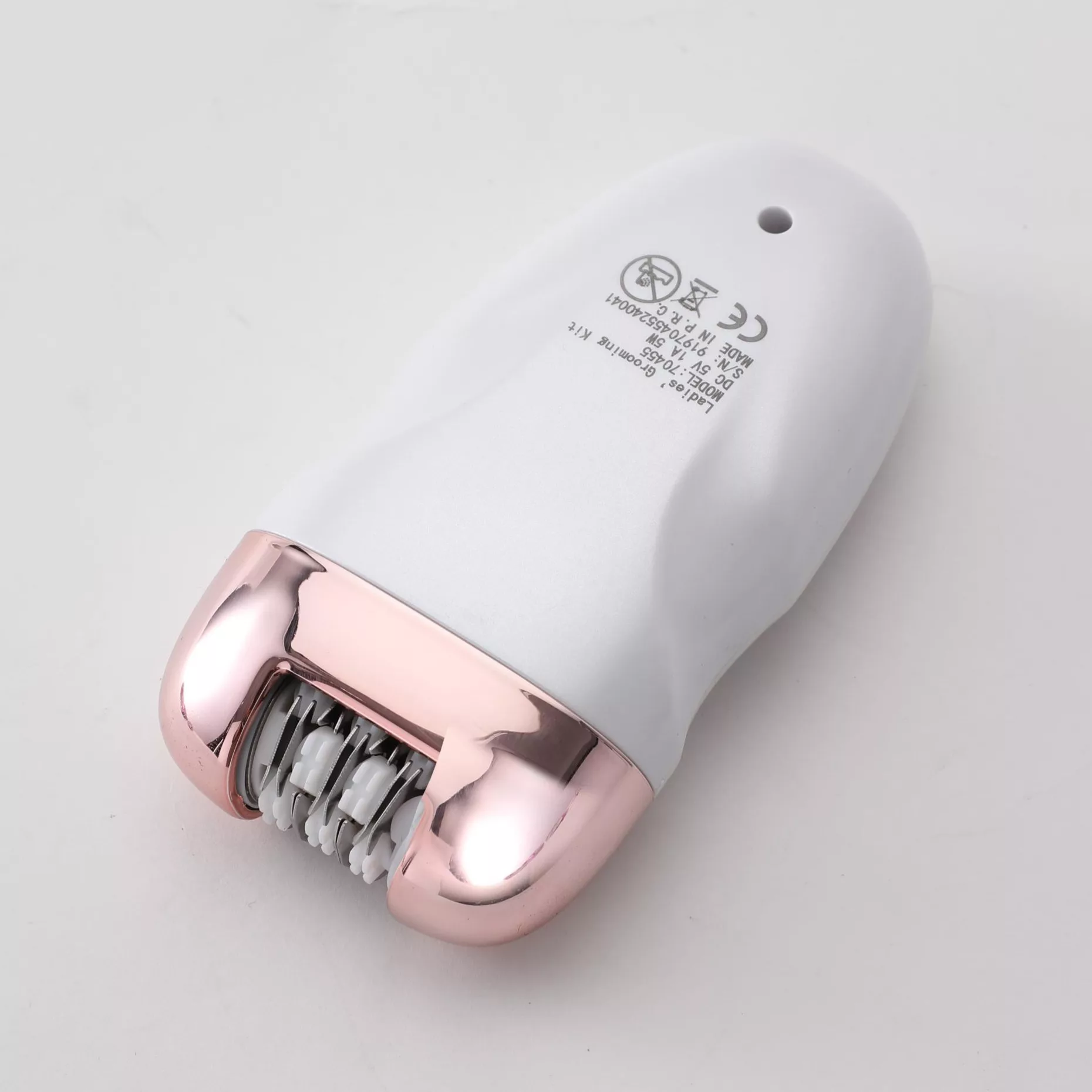 ماشین اصلاح موی بدن بانوان دی اس پی مدل 70455