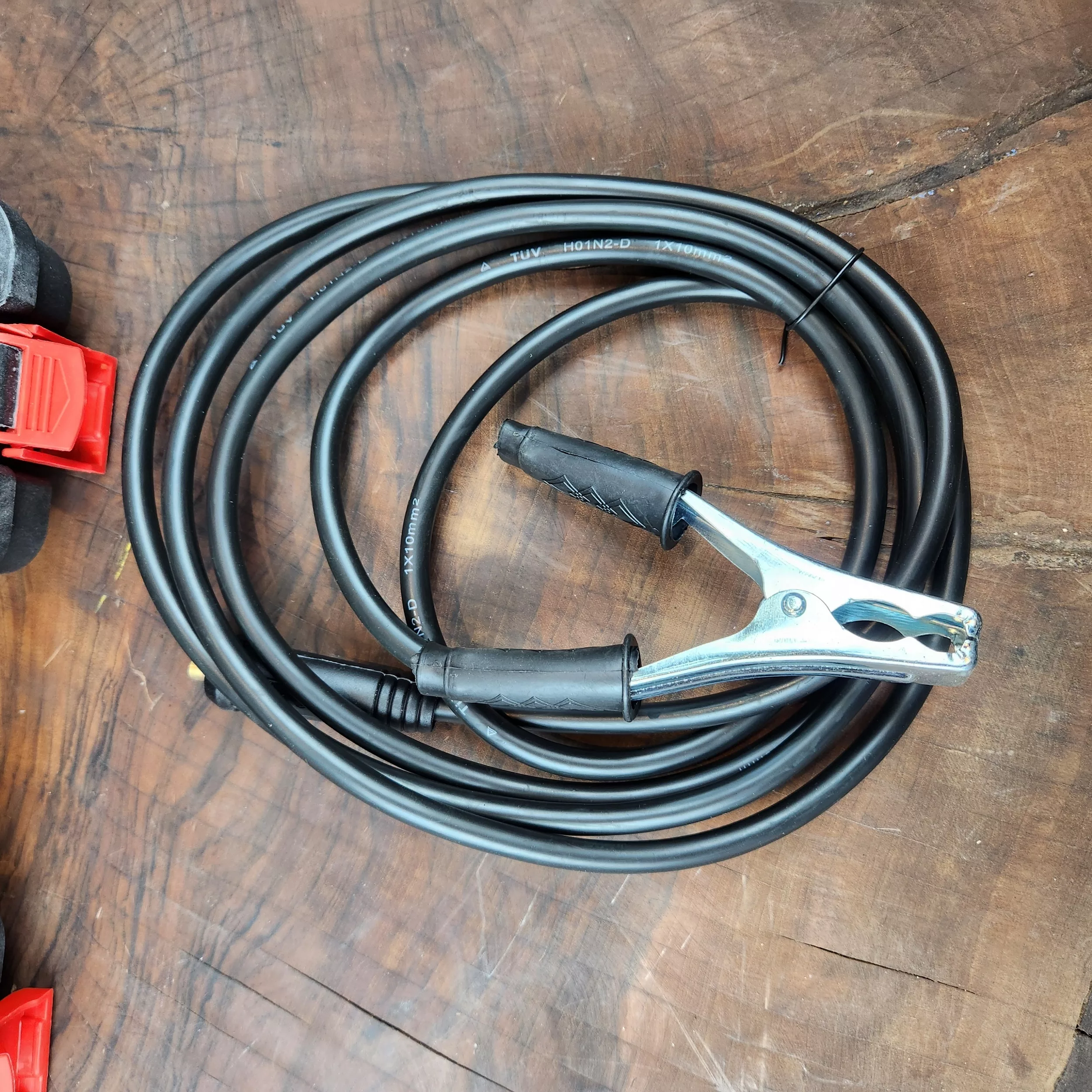 اینورتر جوشکاری تفنگی 400 آمپر بی پی زد کد 100231