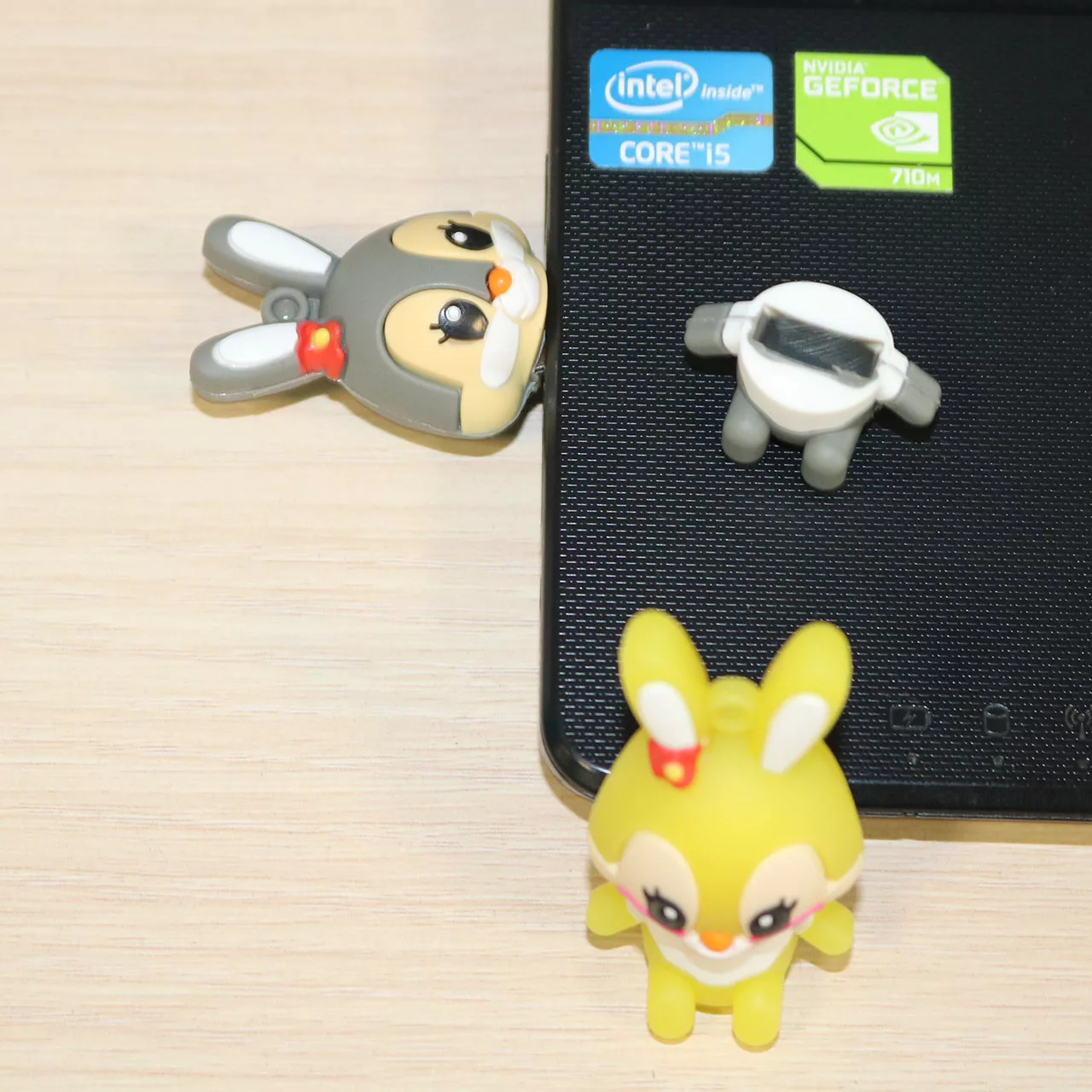 فلش مموری طرح خرگوش نشسته مدل UL-rabbit02 ظرفیت 16 گیگابایت