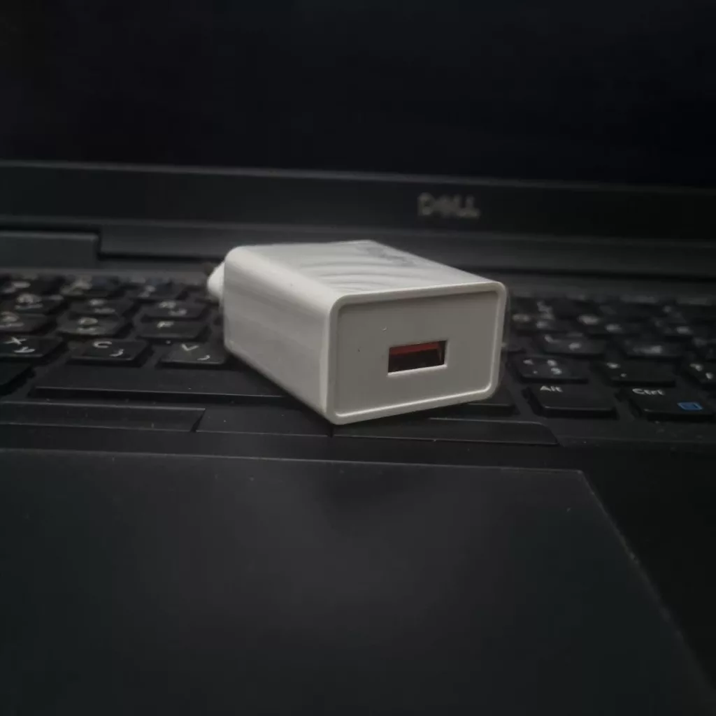 شارژر دیواری 5 وات مدل redmi