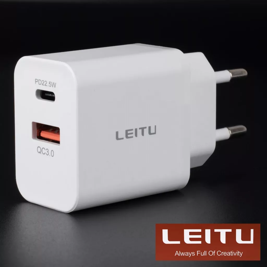 شارژر دیواری 22.5 وات لیتو مدل LH-32 به همراه کابل تبدیل لایتینینگ