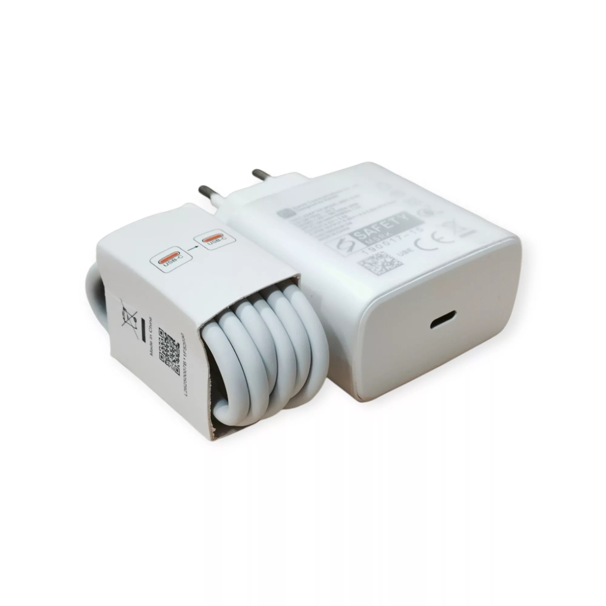 شارژر دیواری 67 وات مدل MDY-12-EF به همراه کابل تبدیل USB-C