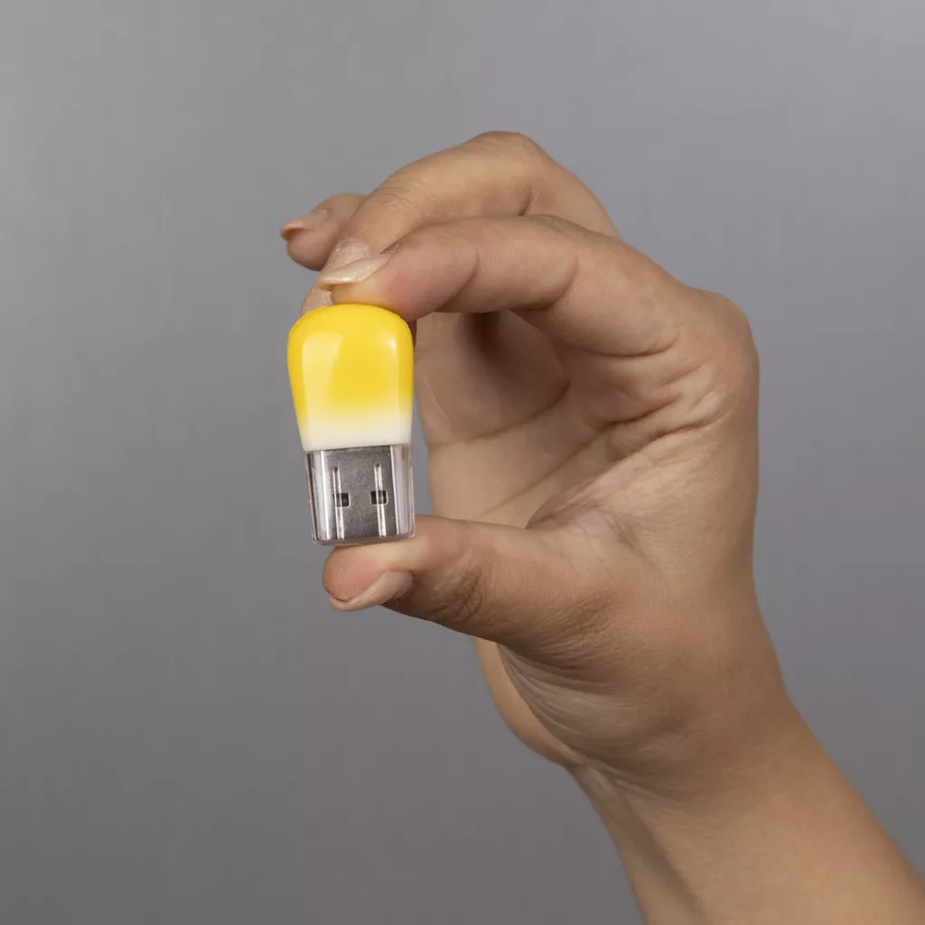 فلش مموری مدل ذرت ظرفیت 128 گیگابایت