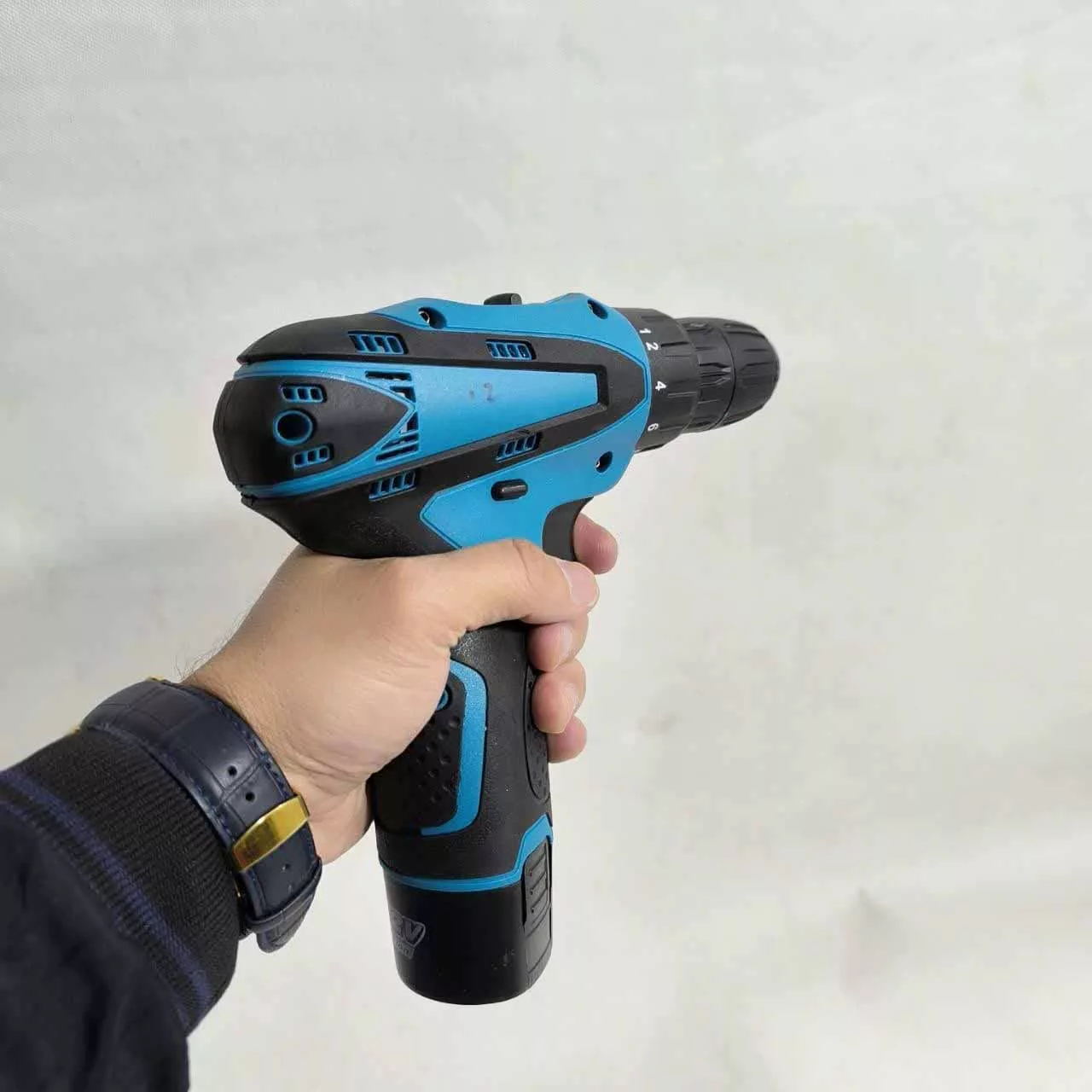 مجموعه 28 عددی پیچ گوشتی شارژی ماکیتا مدل DualBattery-18VOLT