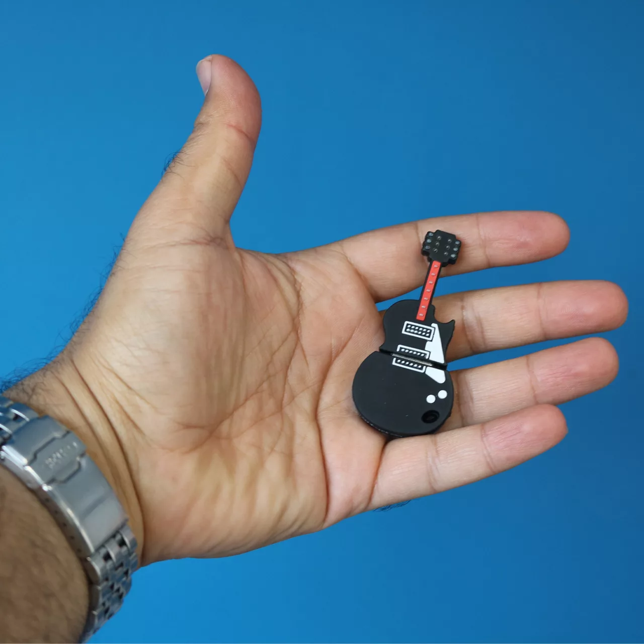 فلش مموری طرح گیتار الکترونیک مدل Ul-ElcGuitar01 ظرفیت 16 گیگابایت