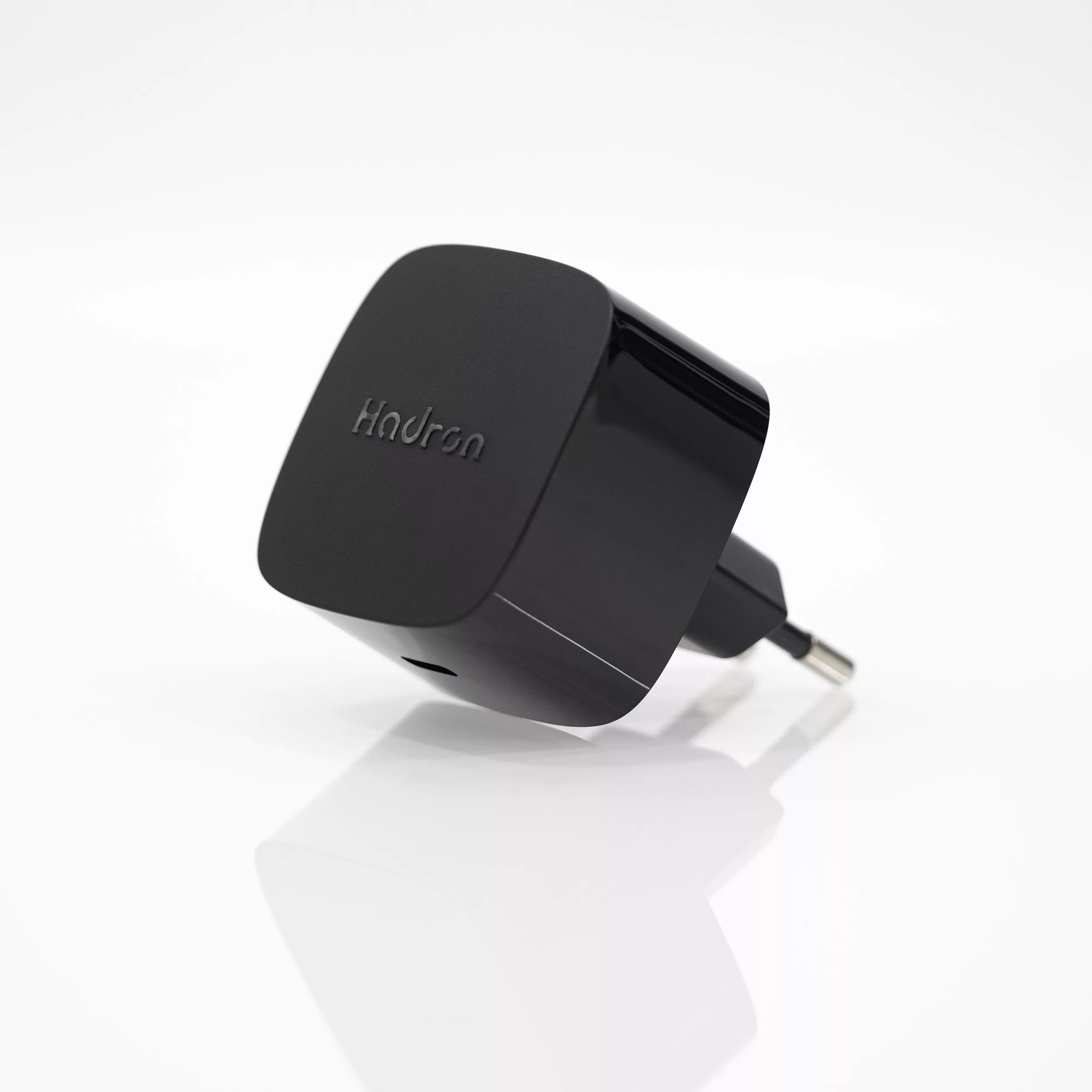 شارژر دیواری 25 وات هادرون مدل C1011