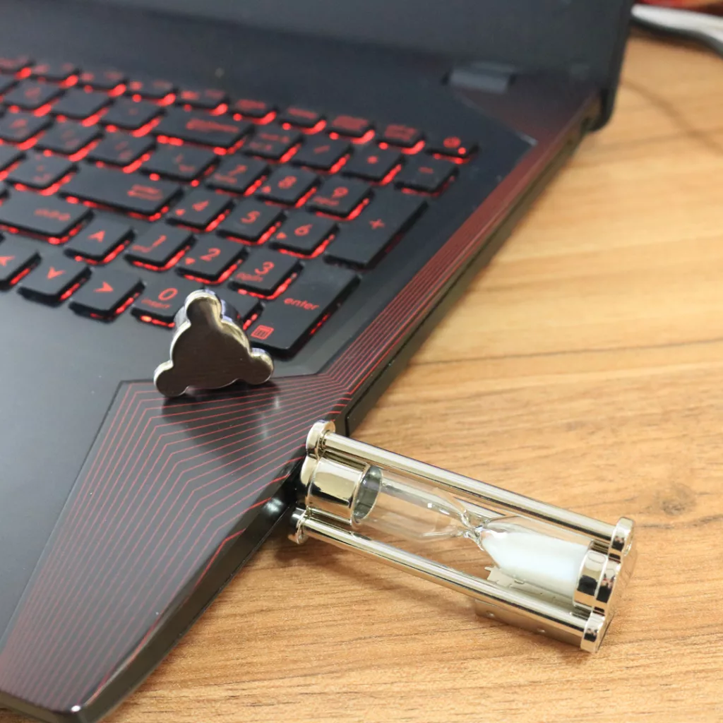 فلش مموری طرح ساعت شنی مدل Ul-004 ظرفیت 64 گیگابایت