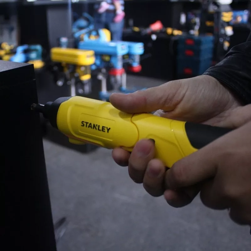 پیچ گوشتی شارژی 4 ولت استنلی مدل SCS4K مجموعه 32 عددی