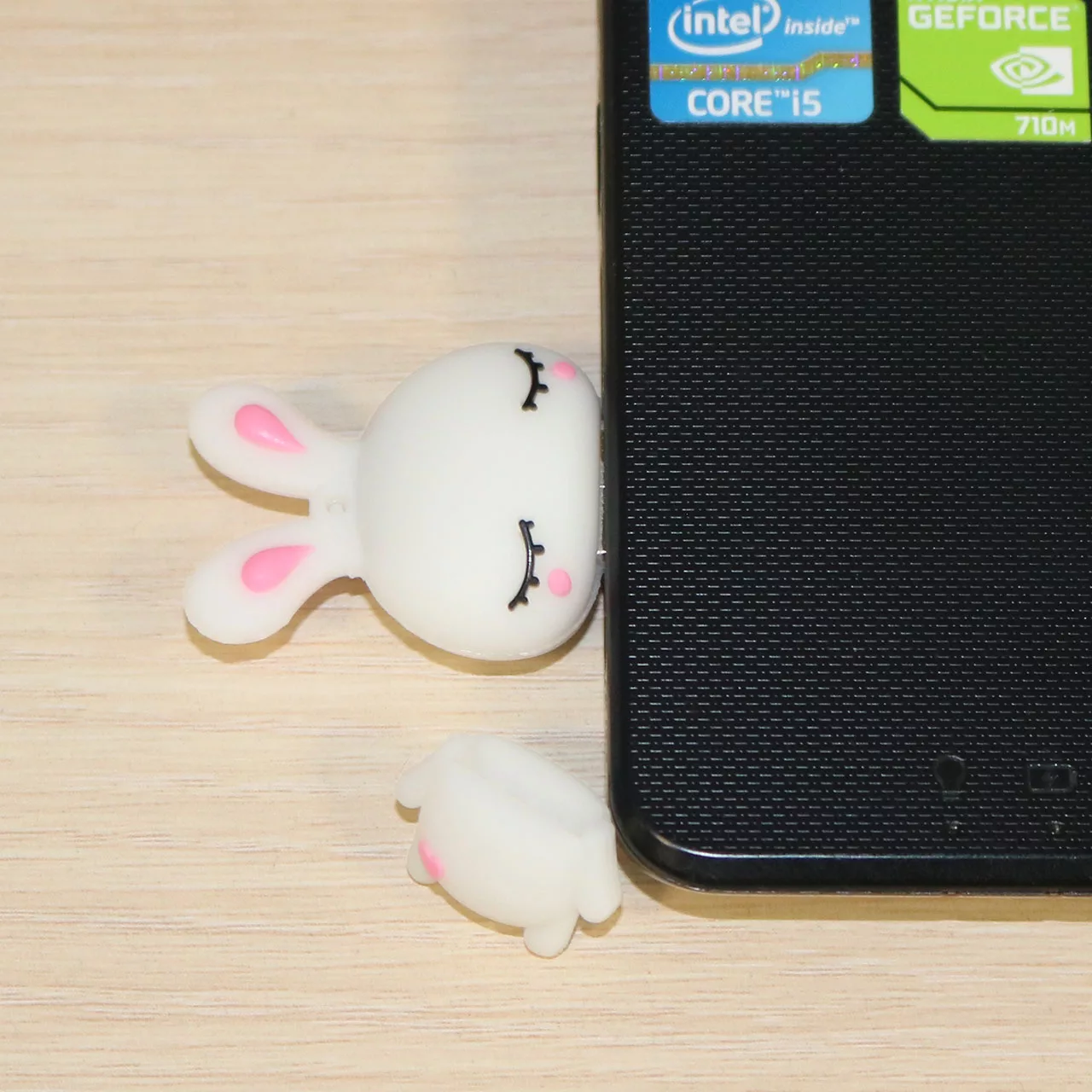 فلش مموری طرح خرگوش ایستاده مدل Ul-rabbit01 ظرفیت 128 گیگابایت