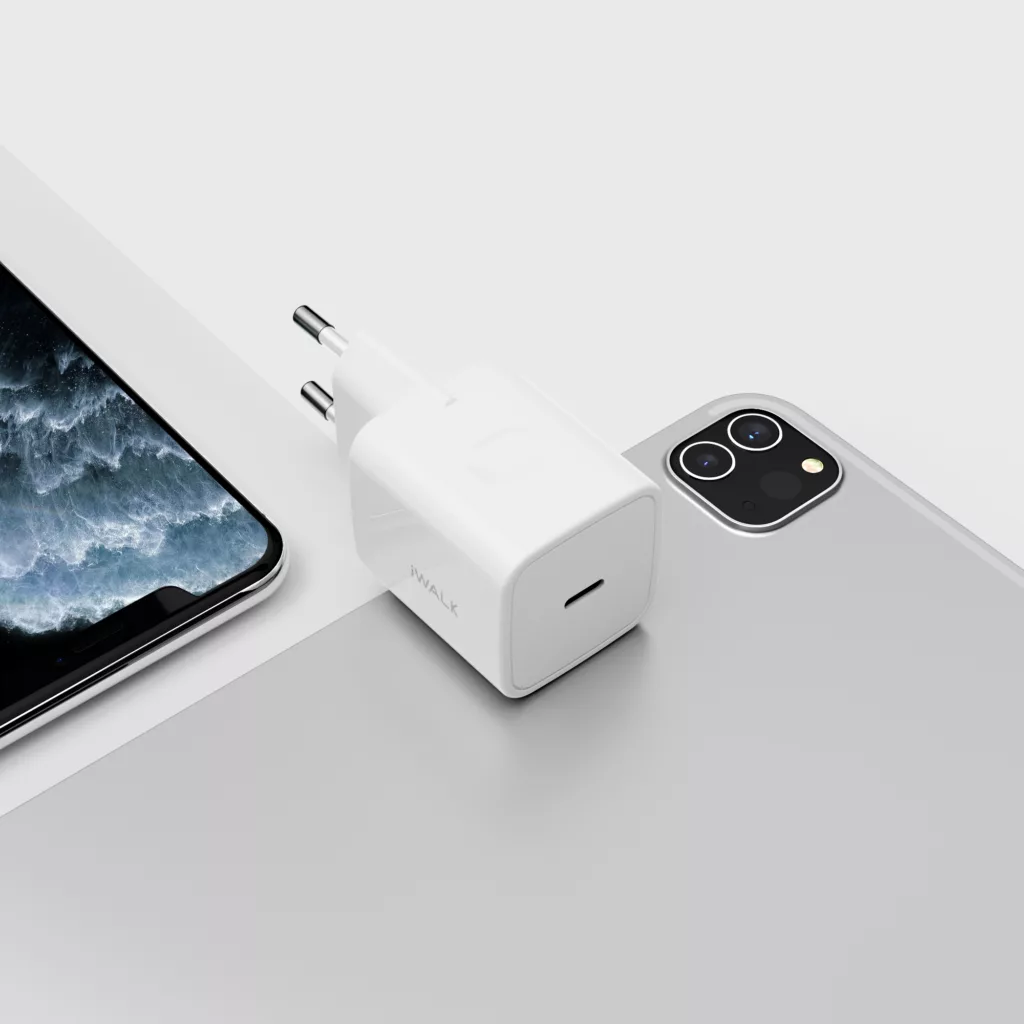 شارژر دیواری آی واک مدل Leopard 20W ADL020