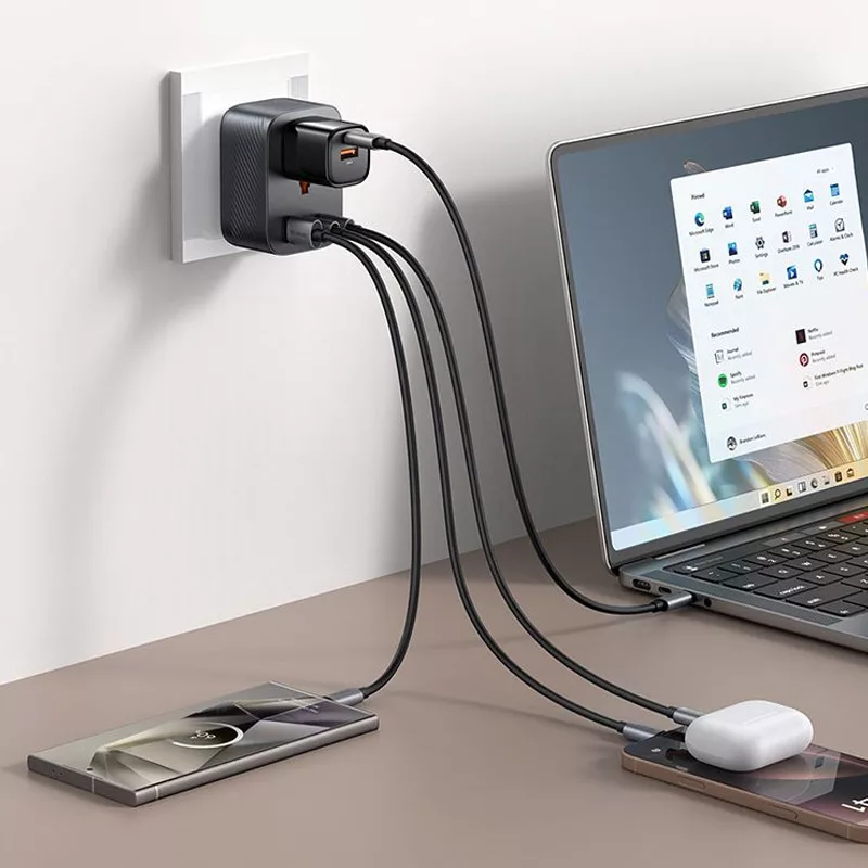 شارژر دیواری 20 وات 3 پورت مک دودو مدل CP-075