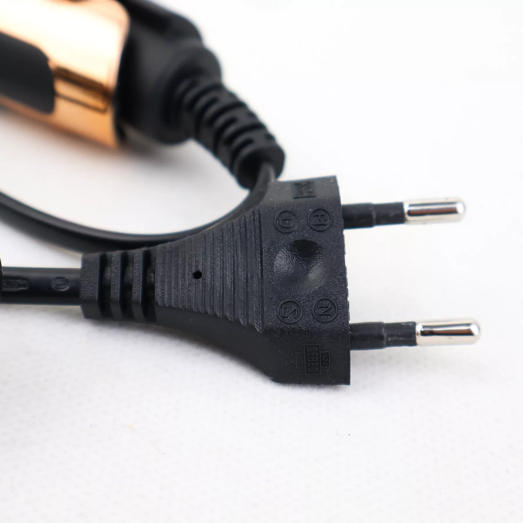 اتو مو ویتزو مدل WT-610