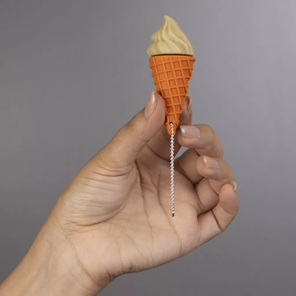 فلش مموری مدل بستنی قیفی نسکافه ای ظرفیت هشت گیگابایت