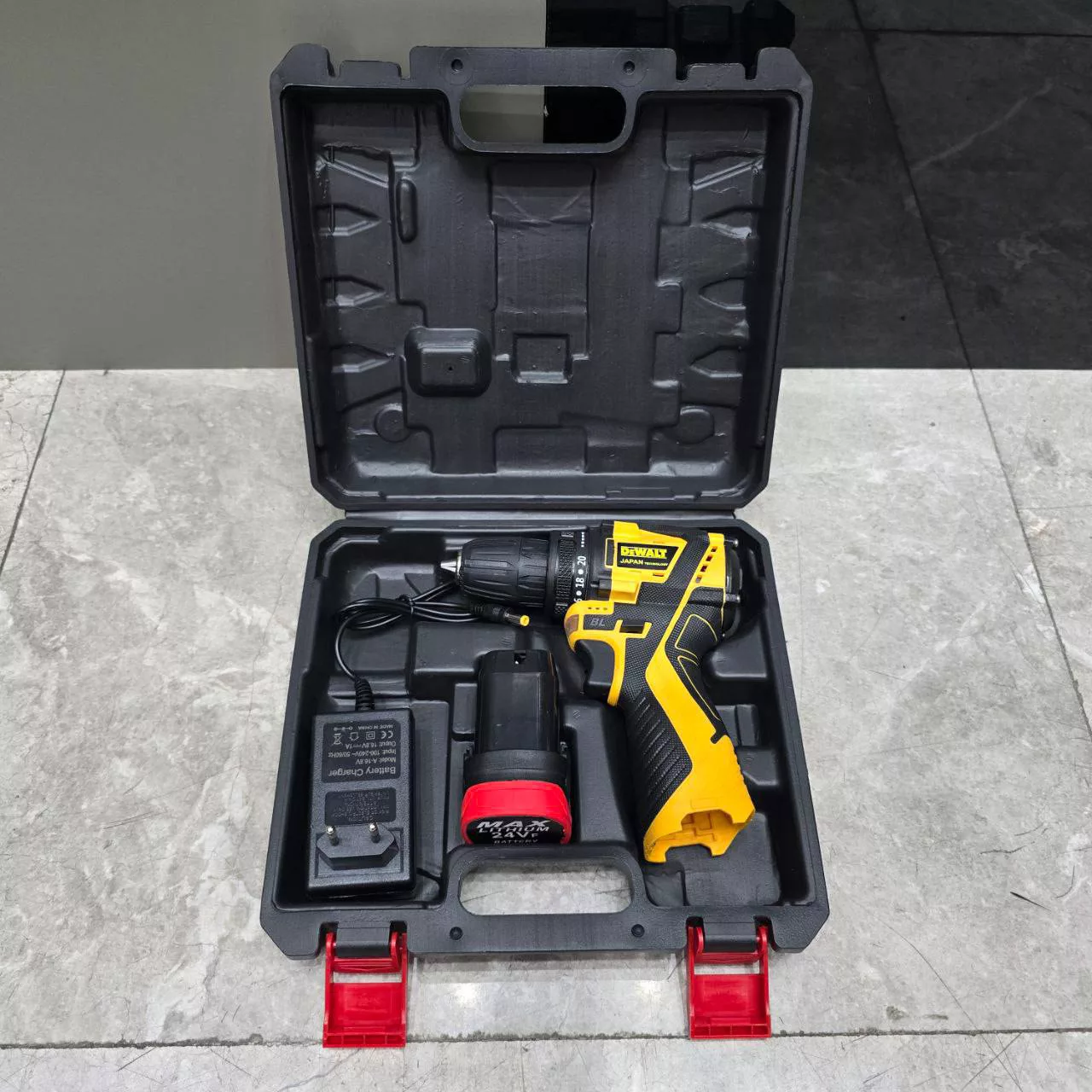 پیچ گوشتی شارژی 24 ولت دیوالت مدل brushless