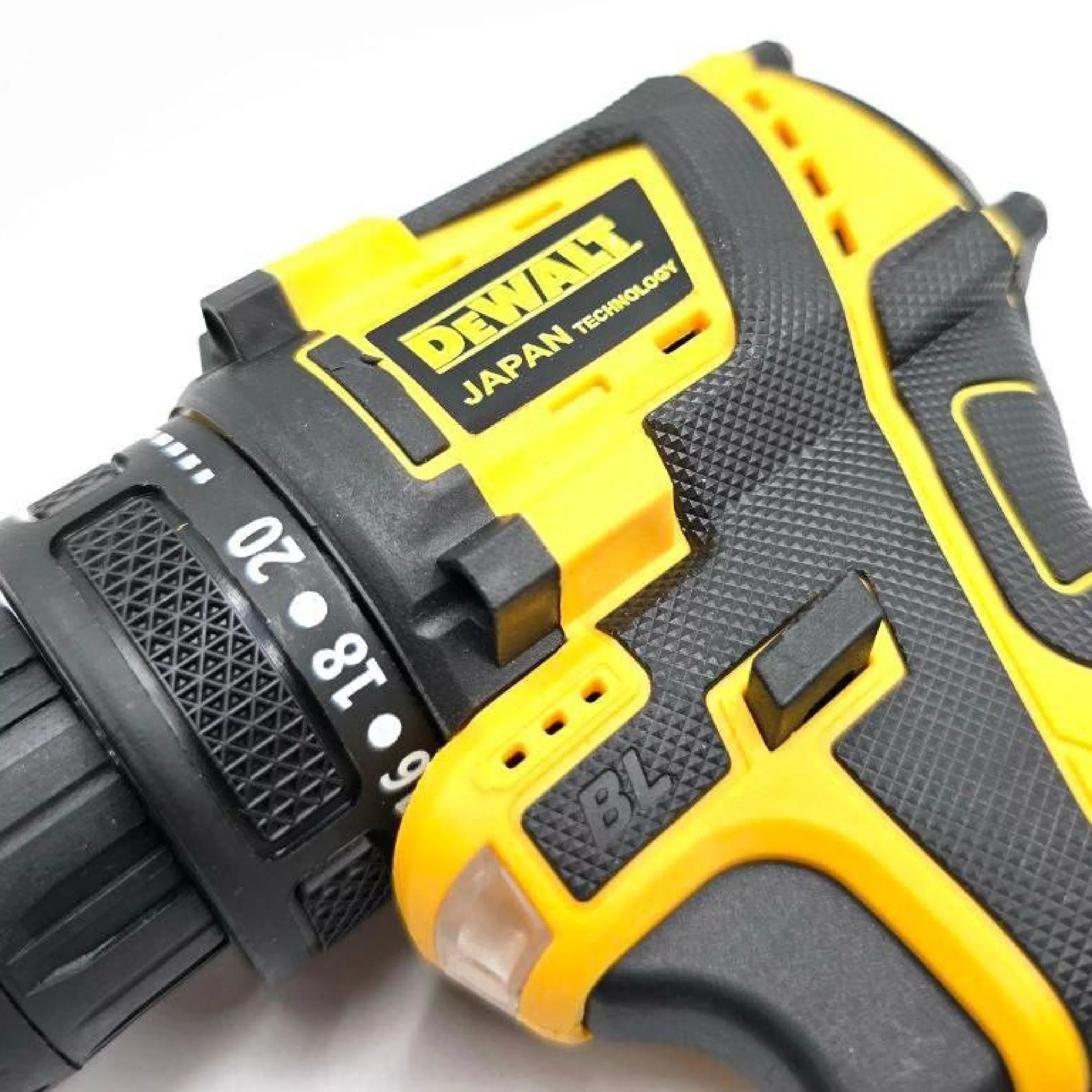 پیچ گوشتی شارژی۲۴ ولت دیوالت مدل Sua