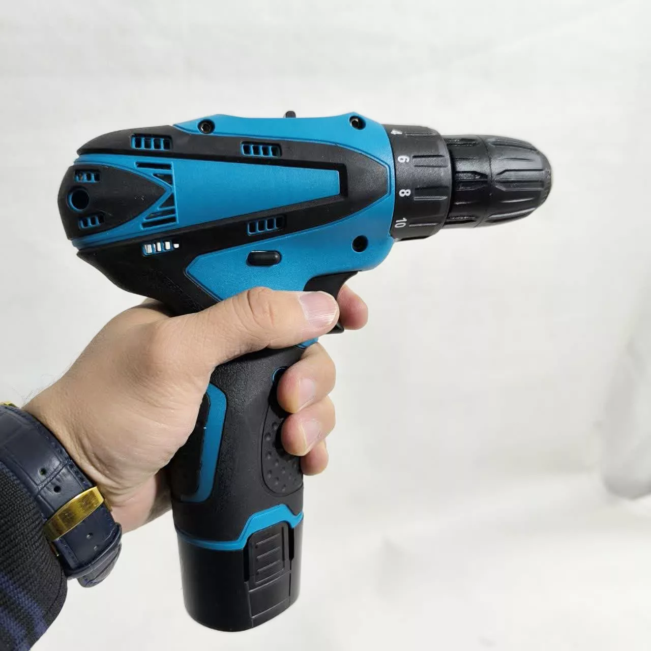 پیچ گوشتی شارژی ماکیتا مدل 18V-single battery مجموعه 28 عددی