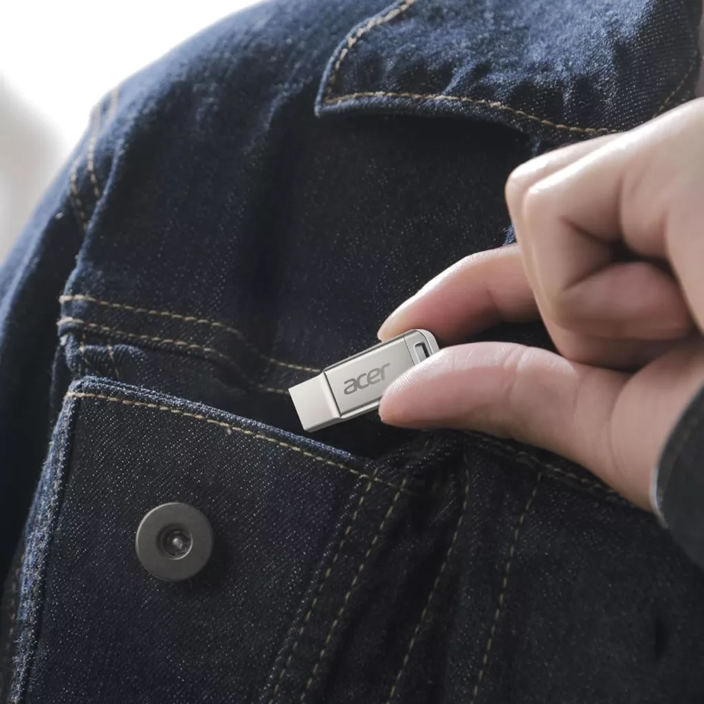 فلش مموری ایسر مدل UM310 ظرفیت 64 گیگابایت با رابط USB3.2 Gen1