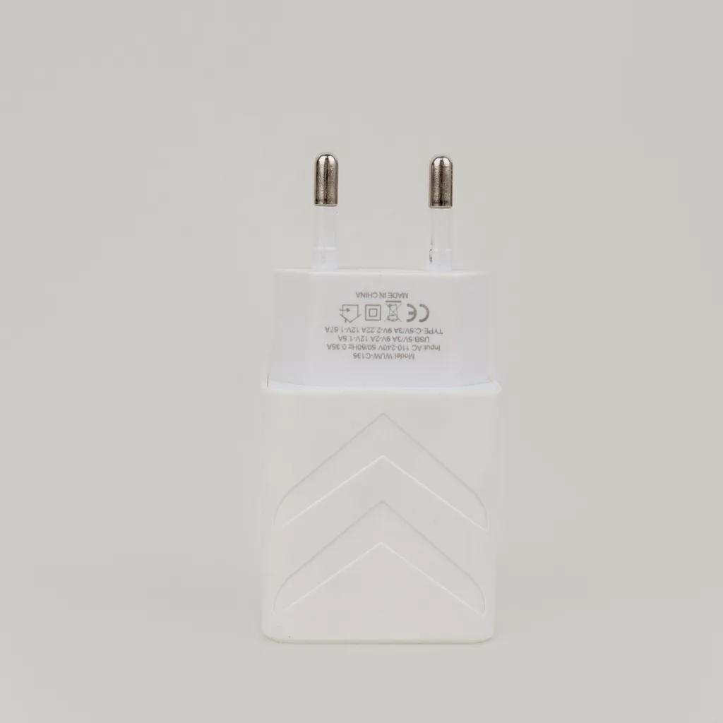 شارژر دیواری 5وات مدل C135