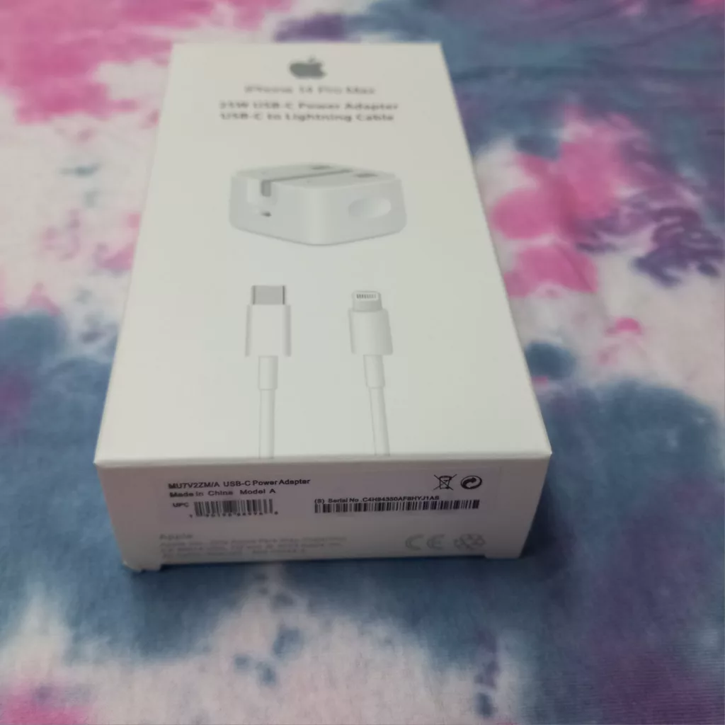 شارژر دیواری  25  وات مدل IPHONE 14 pro MAX به همراه  کابل لایتنینگ