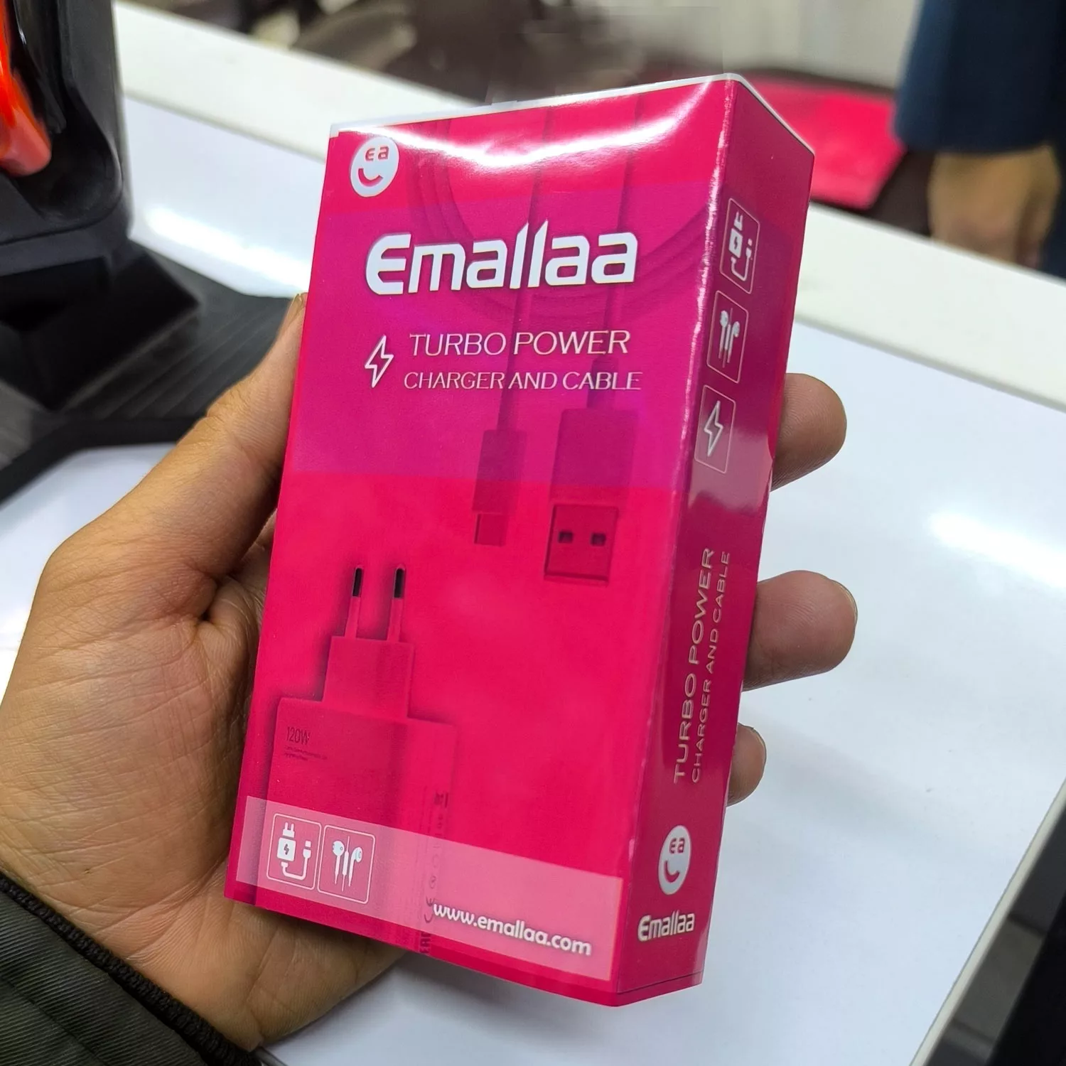 شارژر دیواری 120 وات ایمالا مدل MDY-14-EE به همراه کابل USB-C