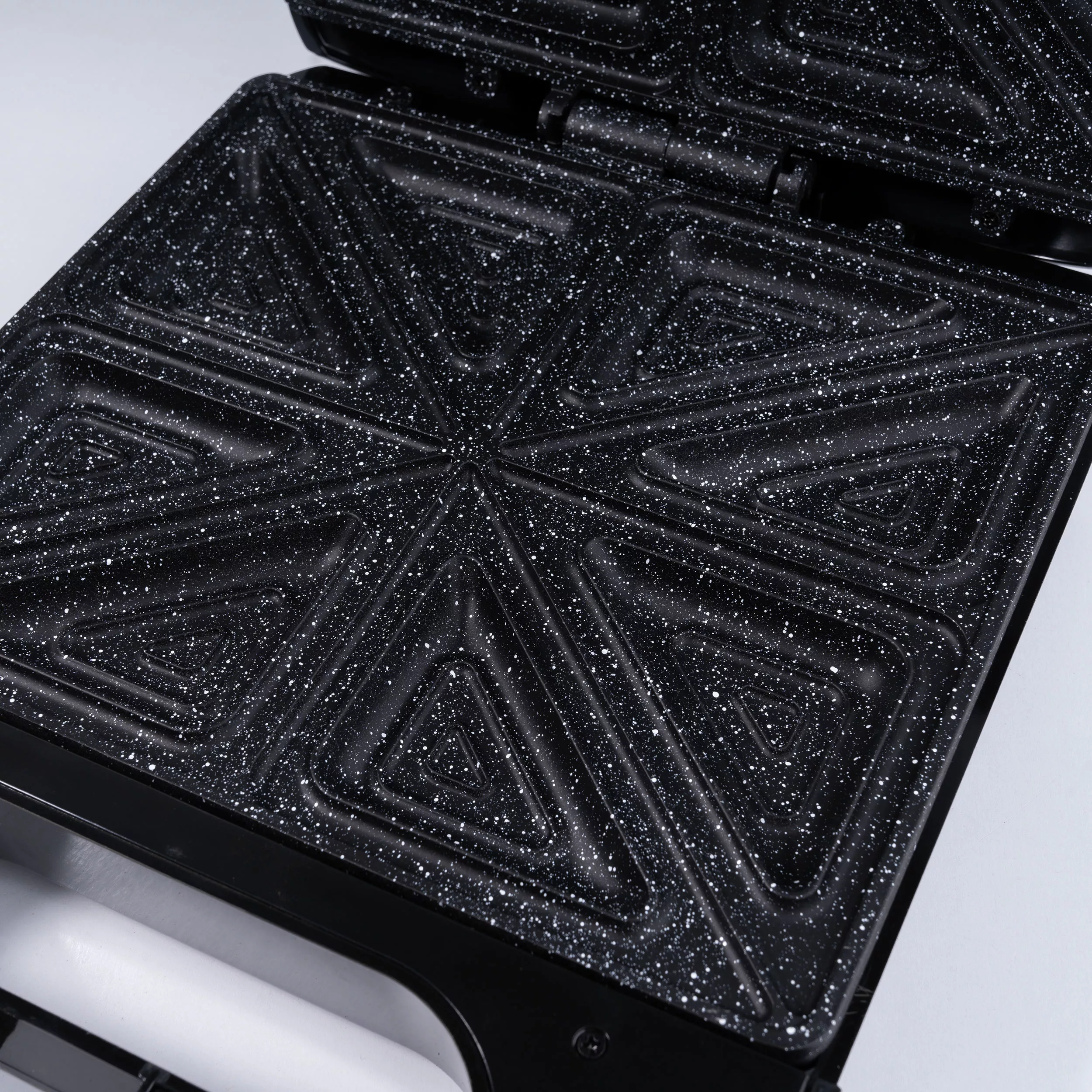 ساندویچ ساز ماتسو مدل MA-735B