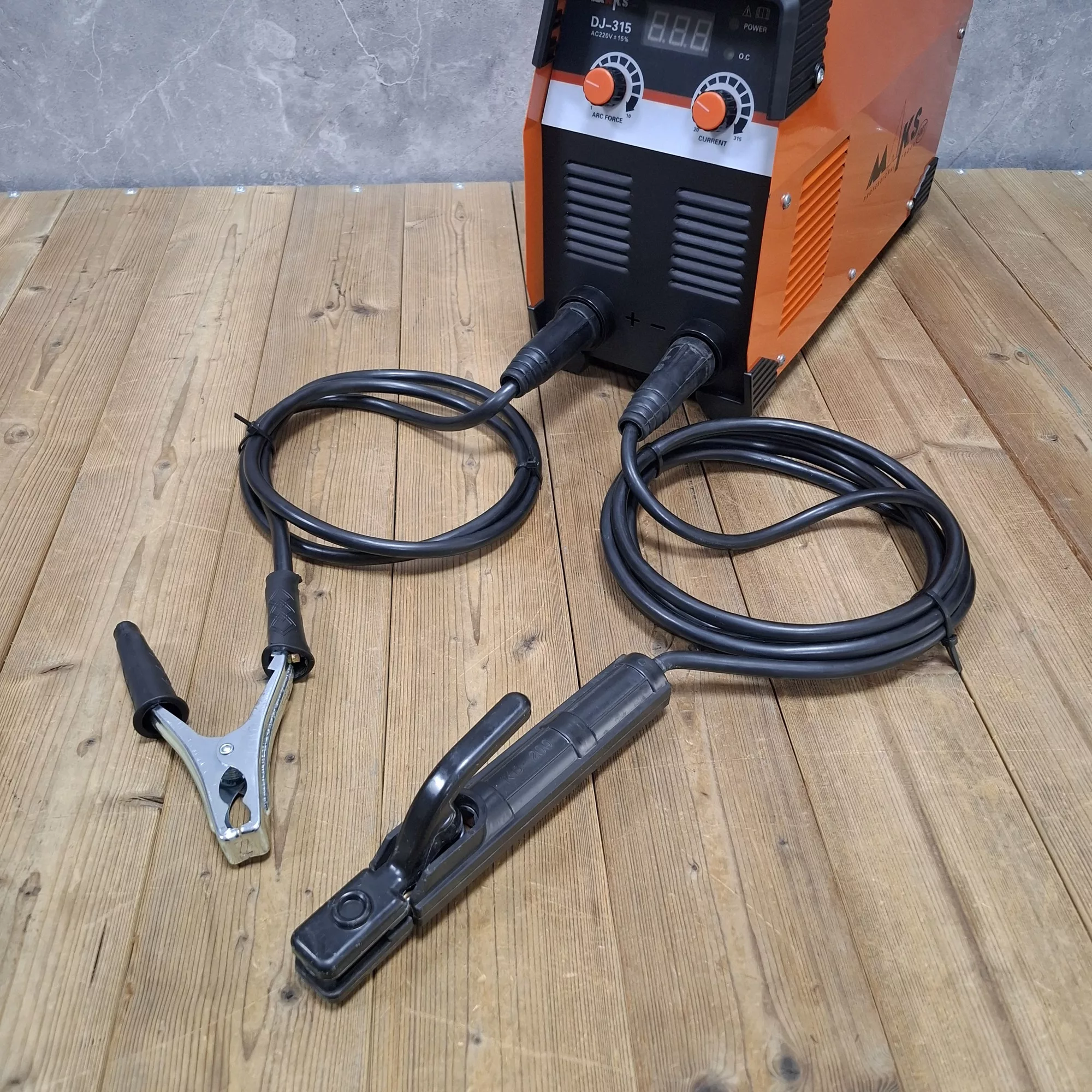 دستگاه جوش صنعتی 160 آمپر مکث اچ ام تی مدل 315