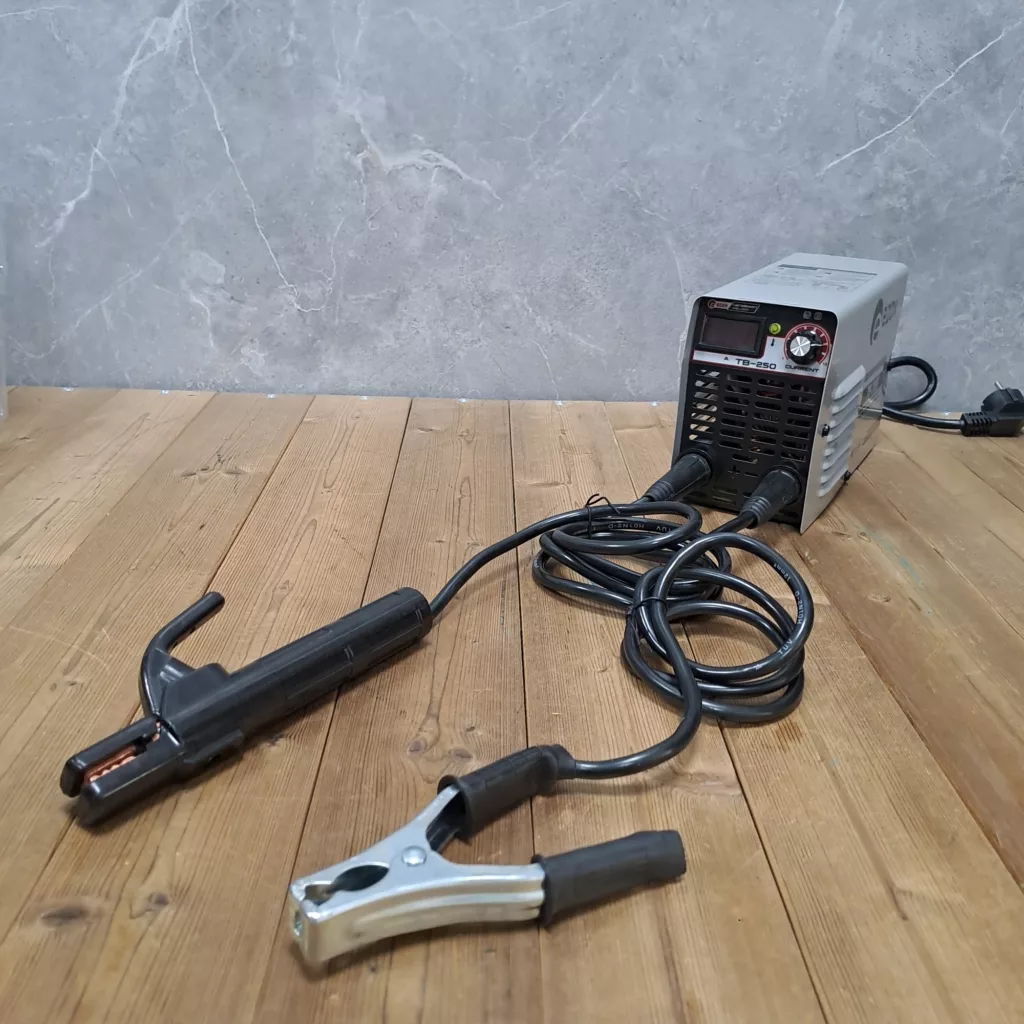 اینورتر جوشکاری 250 آمپر ادون مدل MMA_WELDER