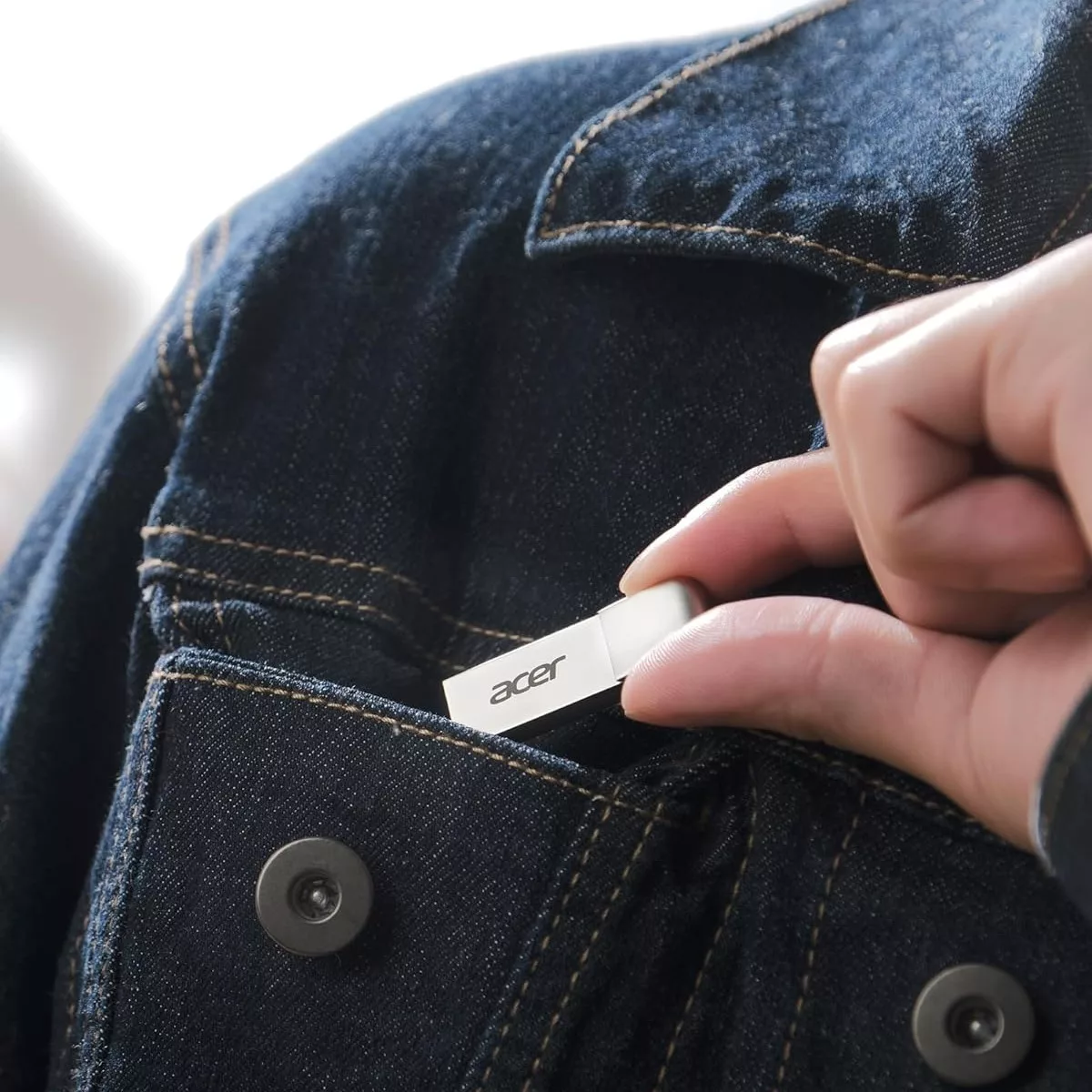 فلش مموری ایسر مدل UF300 ظرفیت 32 گیگابایت با رابط USB3.2 Gen1