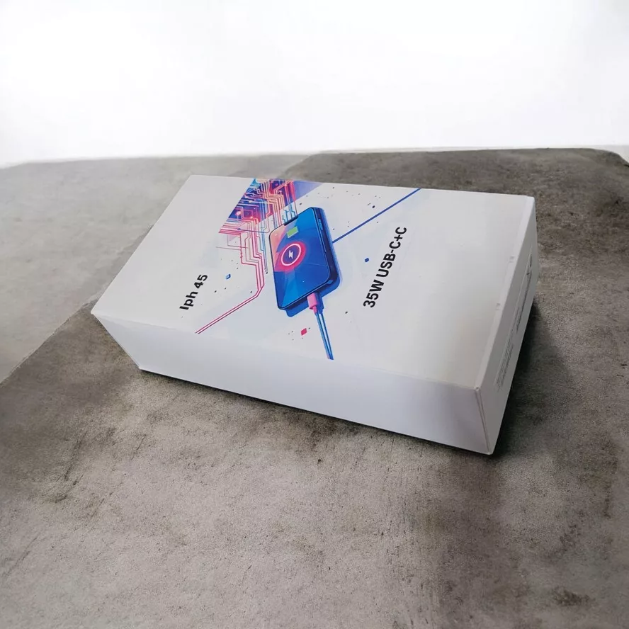 شارژر دیواری 35 وات مدل iph45 به همراه کابل USB-C به لایتنینگ