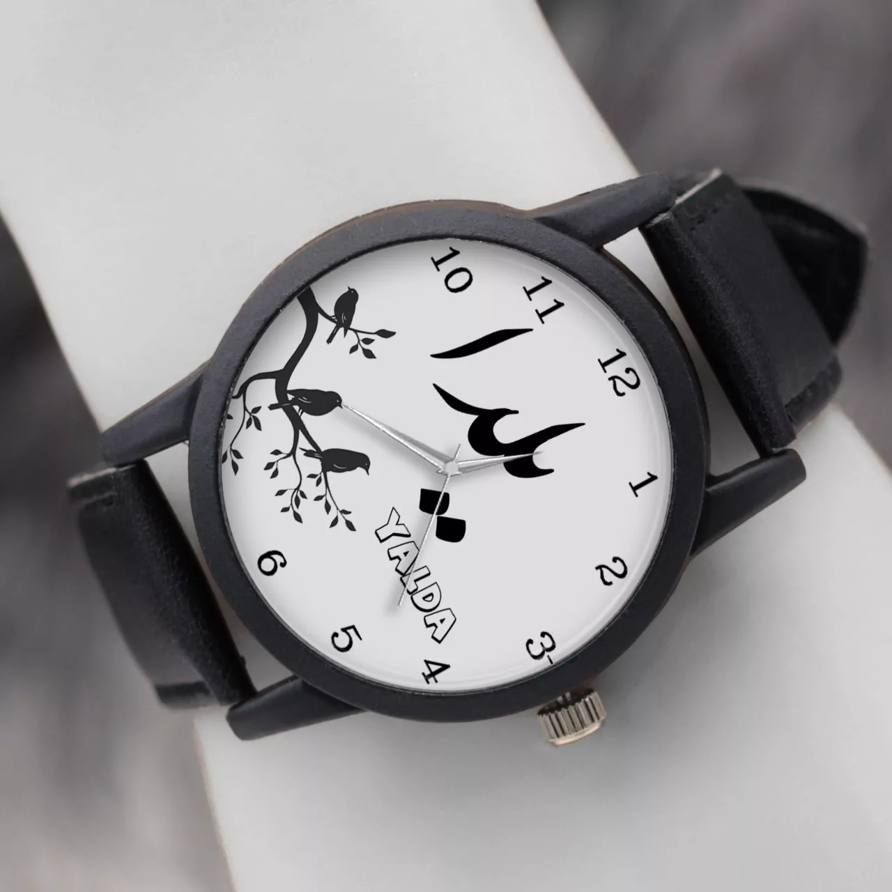 ساعت مچی عقربه ای زنانه طرح یلدا کد LF3088