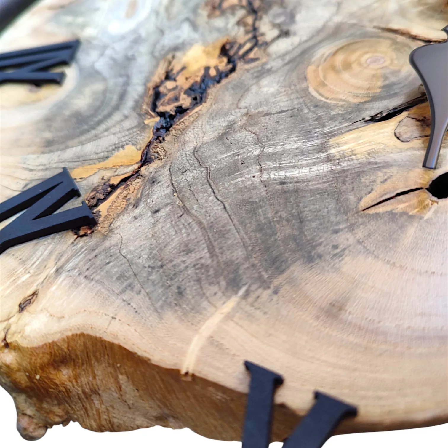 ساعت دیواری کوارتز مدل چوبی روستیک کد 4030 OS