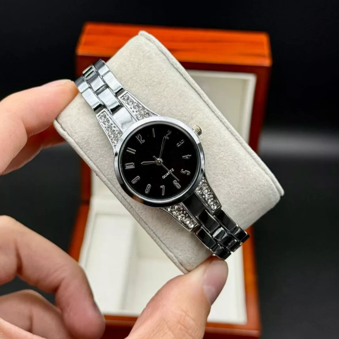 ساعت مچی عقربه‌ای کوارتز زنانه مدل کلاسیک لوکس بند دستبندی کد ۷